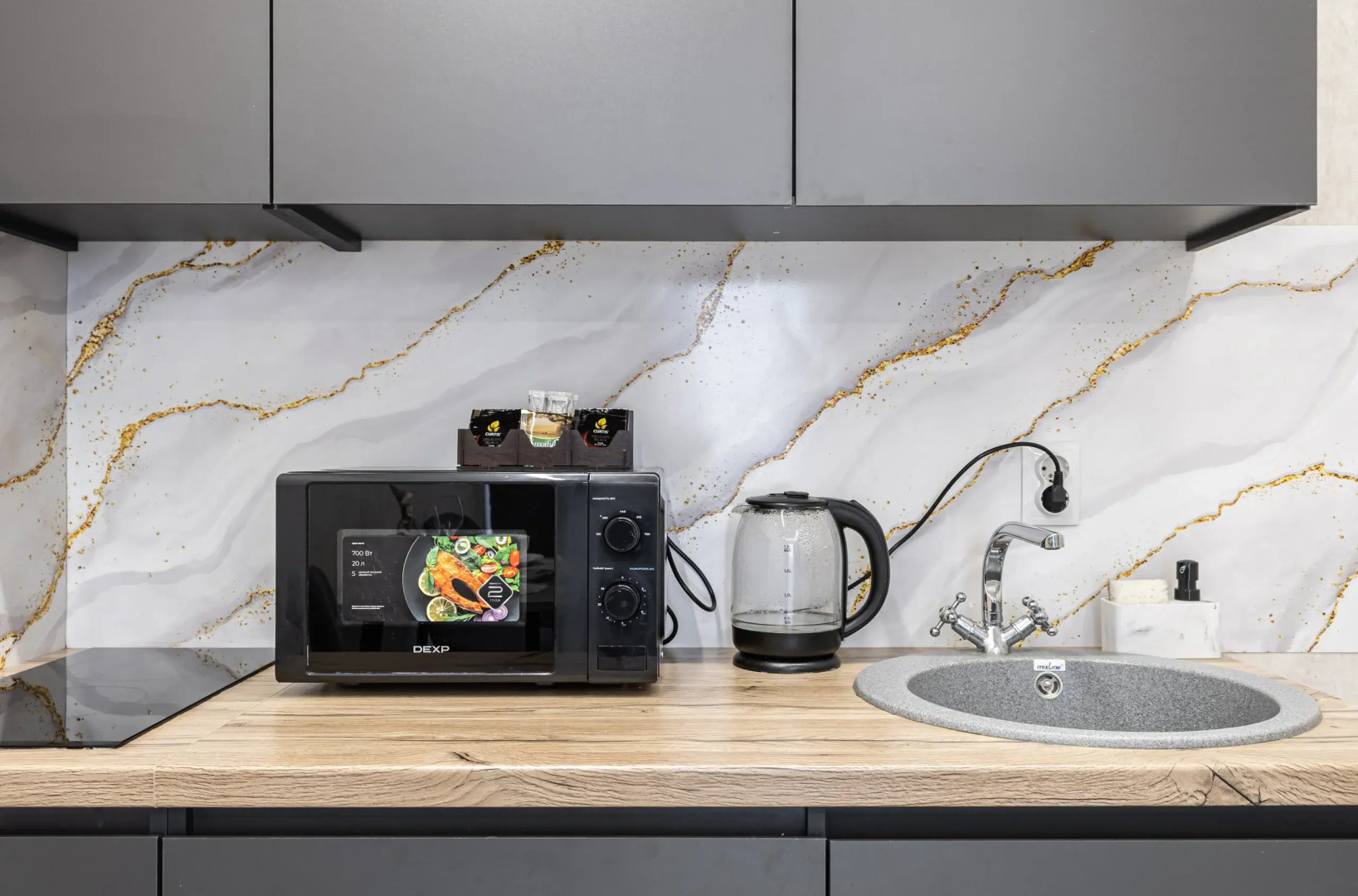 Квартира Однокомнатная уютная с дизайнерским ремонтом и современными удобствам