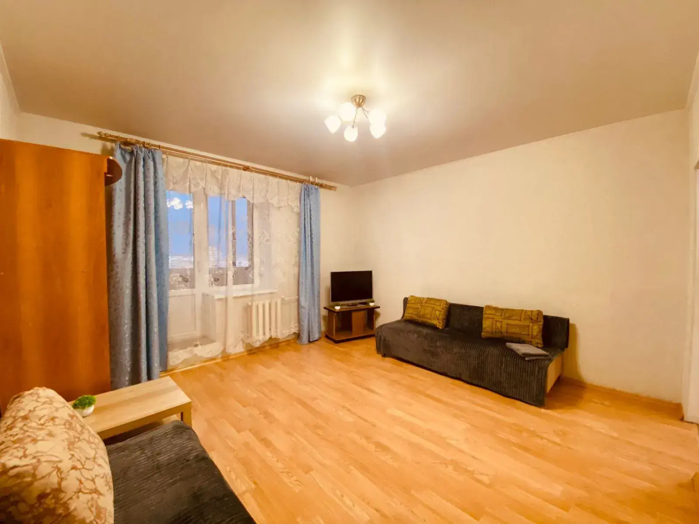 Квартира Двухкомнатная Мич 142/74