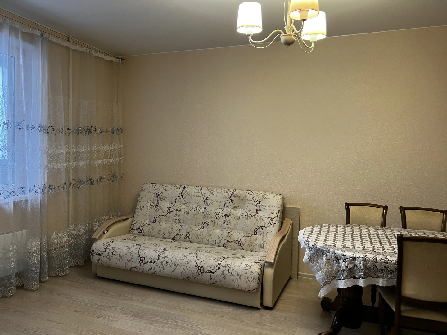 Квартира AlexHome РП Свердловский Строителей 9