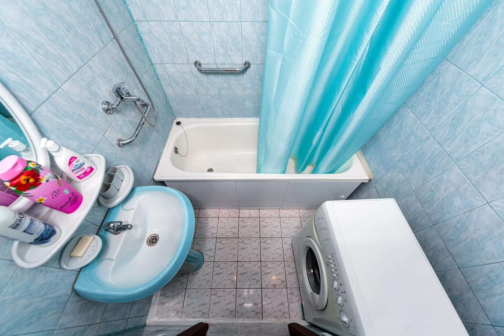 Апартаменты Семейная Квартира на 6 человек м.Домодедовская