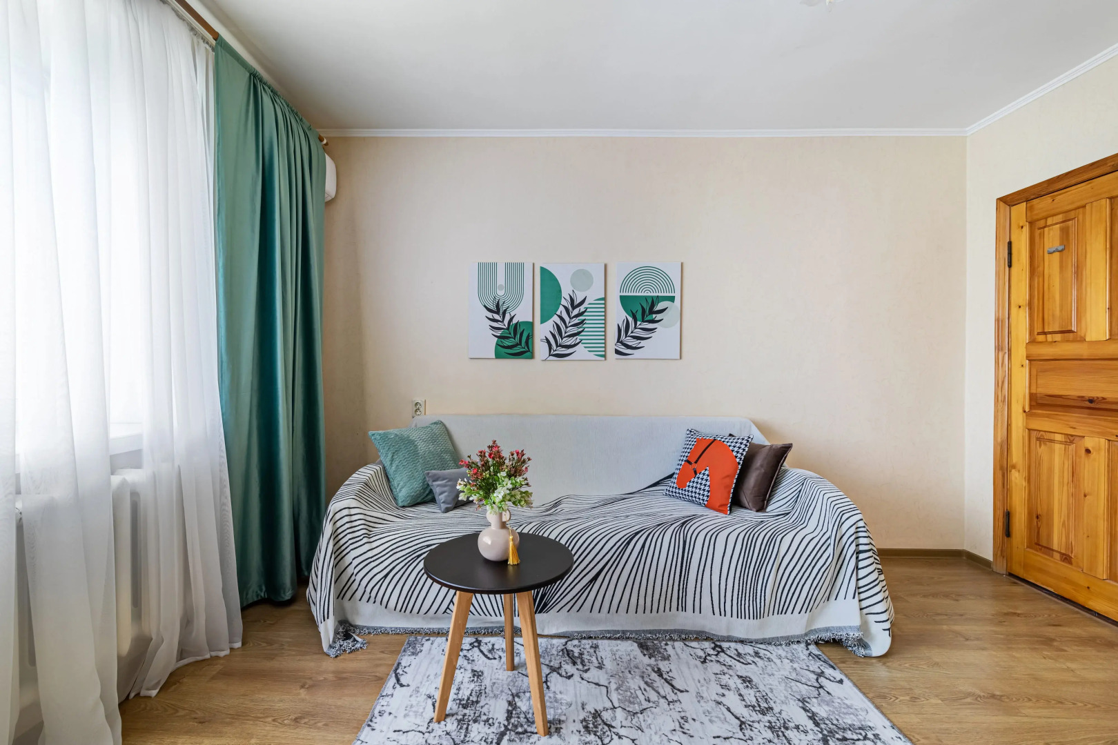 Апартаменты TatAparts Туган в центре