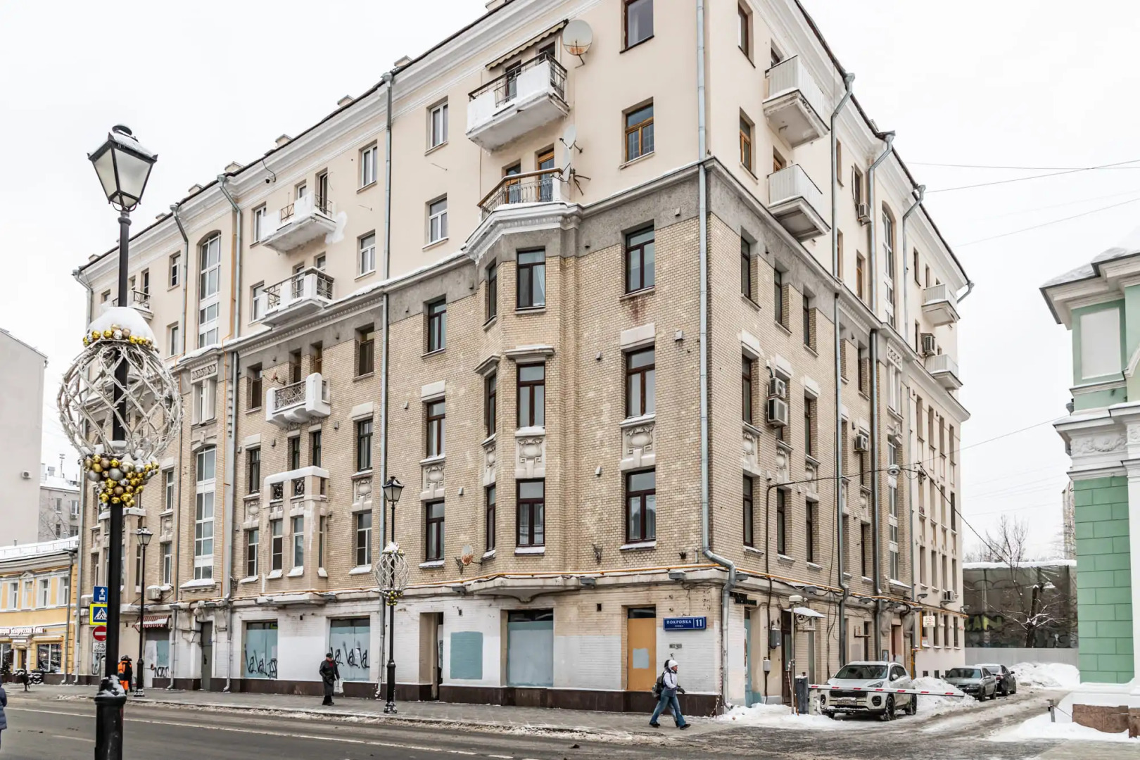 Квартира 4х комнатная  с парковкой возле Кремля