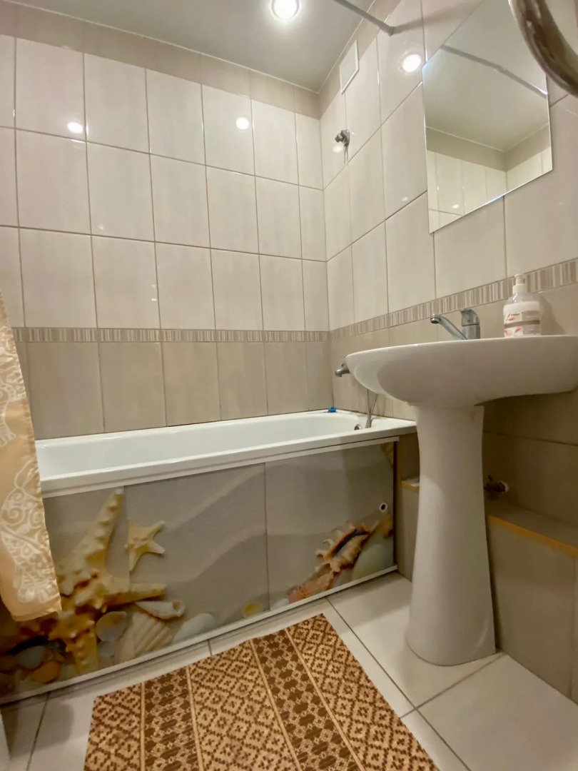 Квартира  уютная двухкомнатная в центре города.