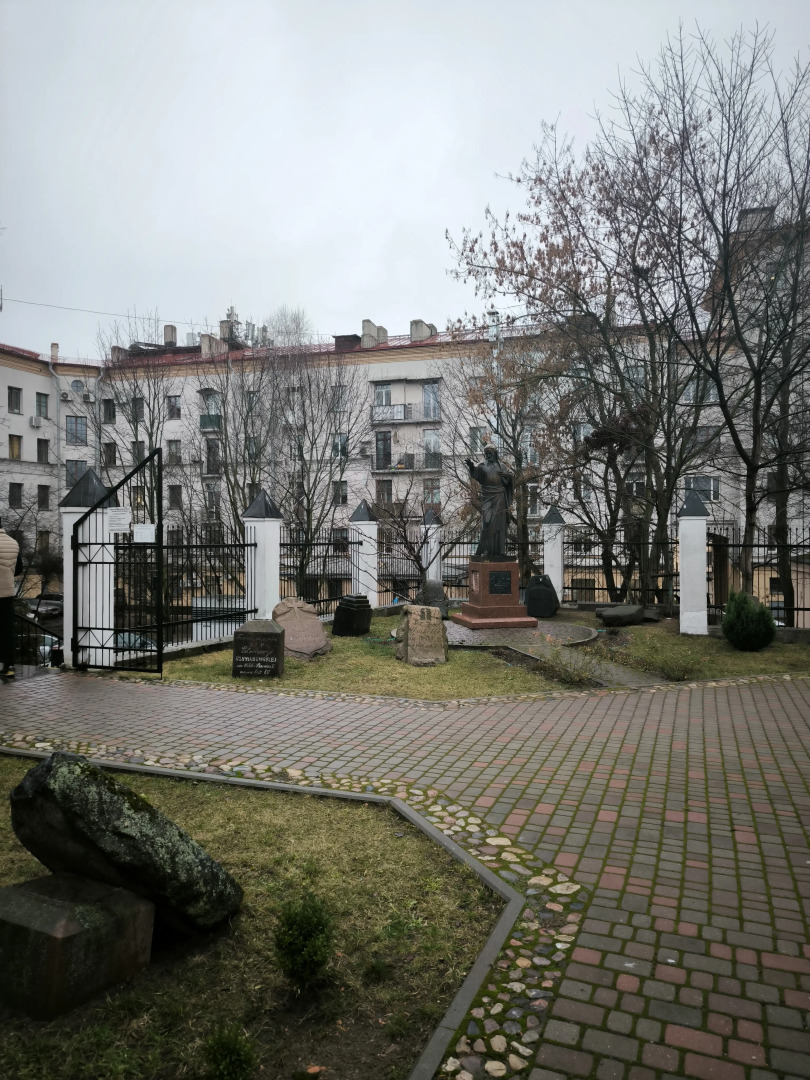 Апартаменты Проспект Независимости 44, Суперцентр, двушка