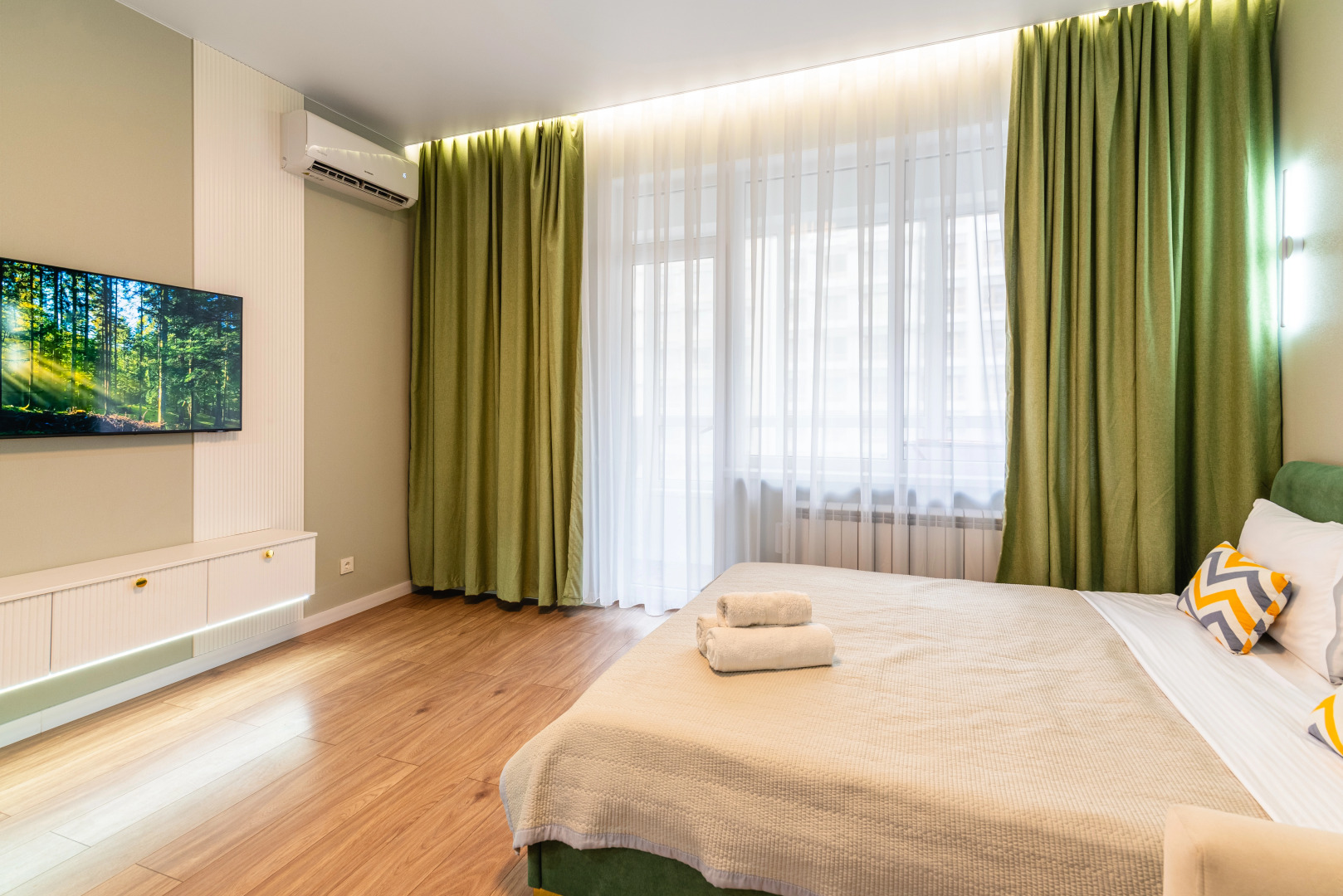 Апартаменты Уютная студия Фисташка в сердце города (170)