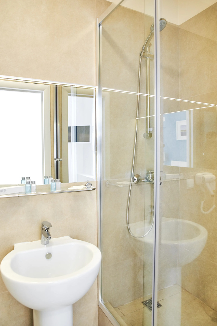 Отель Плутус