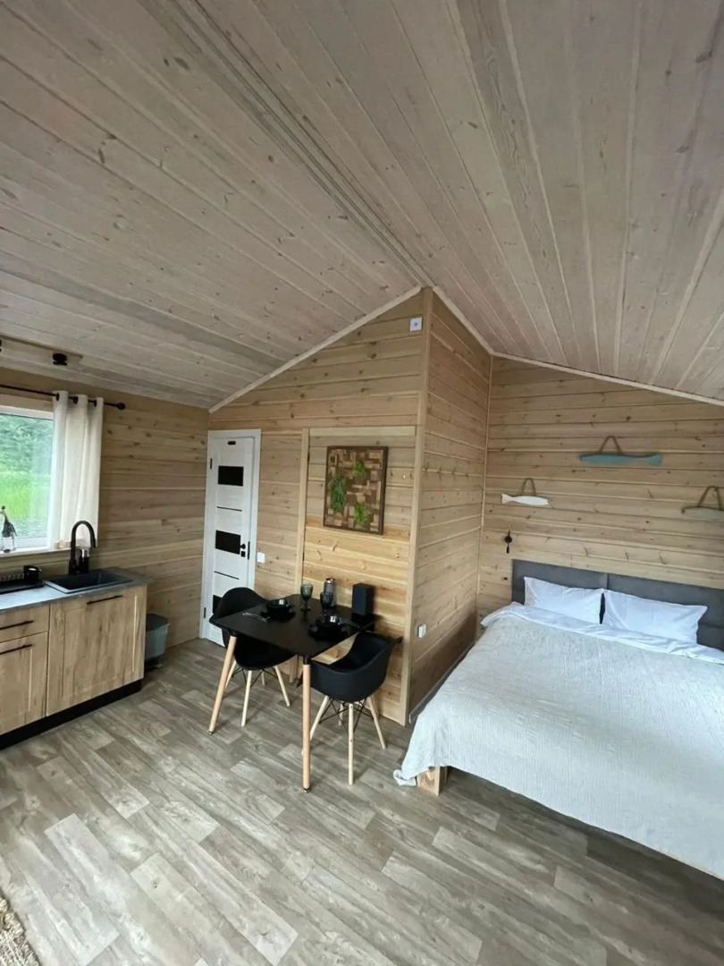 Гостевой дом на воде,хаусбот на р.Вуокса, карельский перешеек