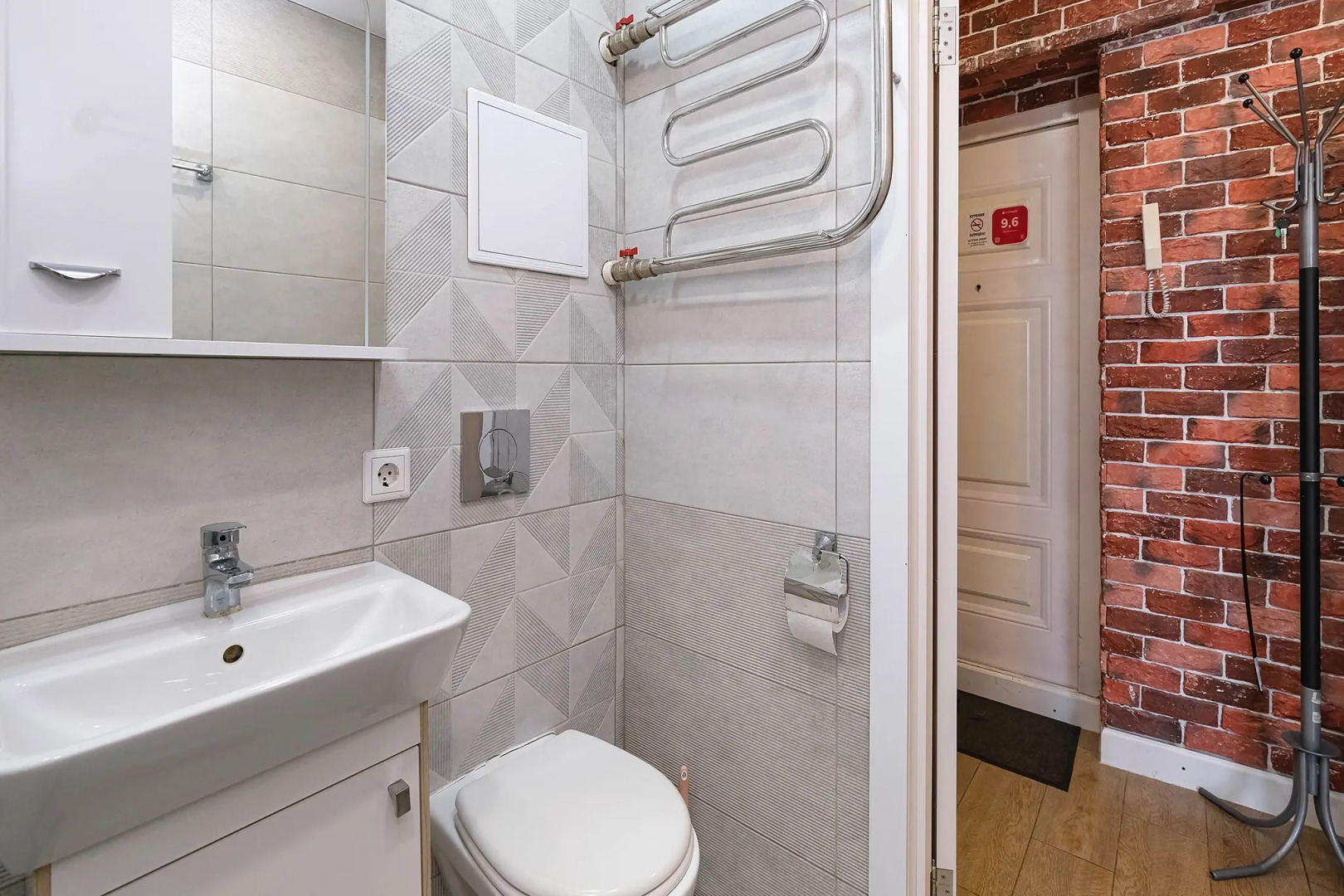 Квартира 1 комнатная на Челюскинцев 14-158