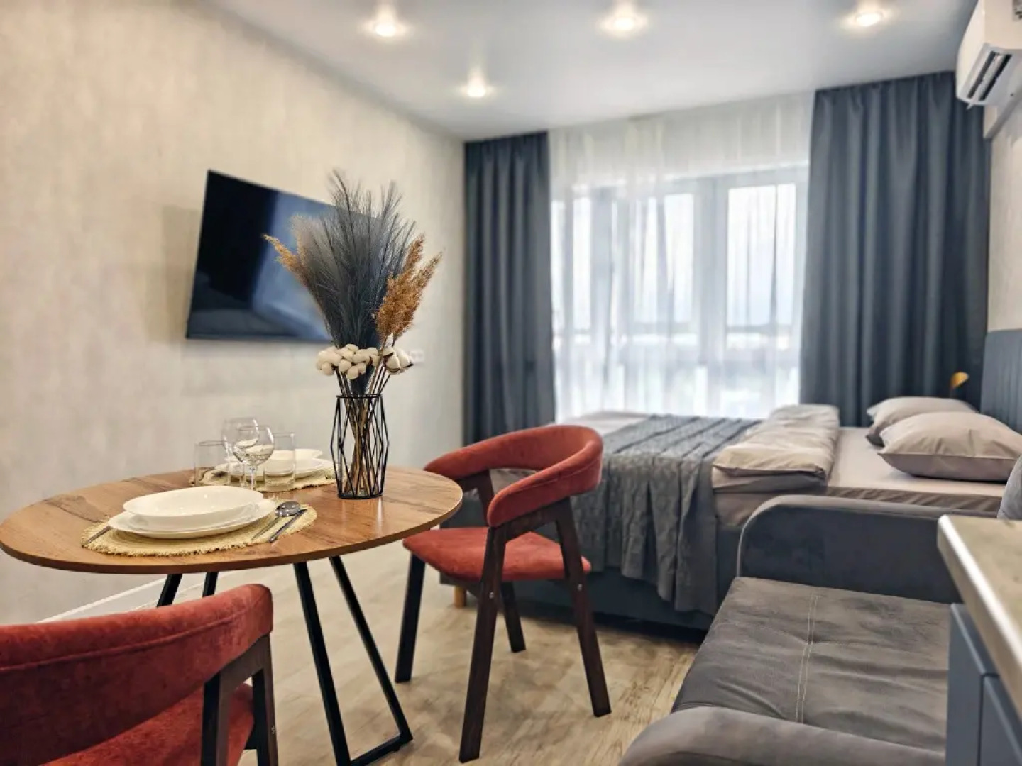 Квартира Граф Хаус 77