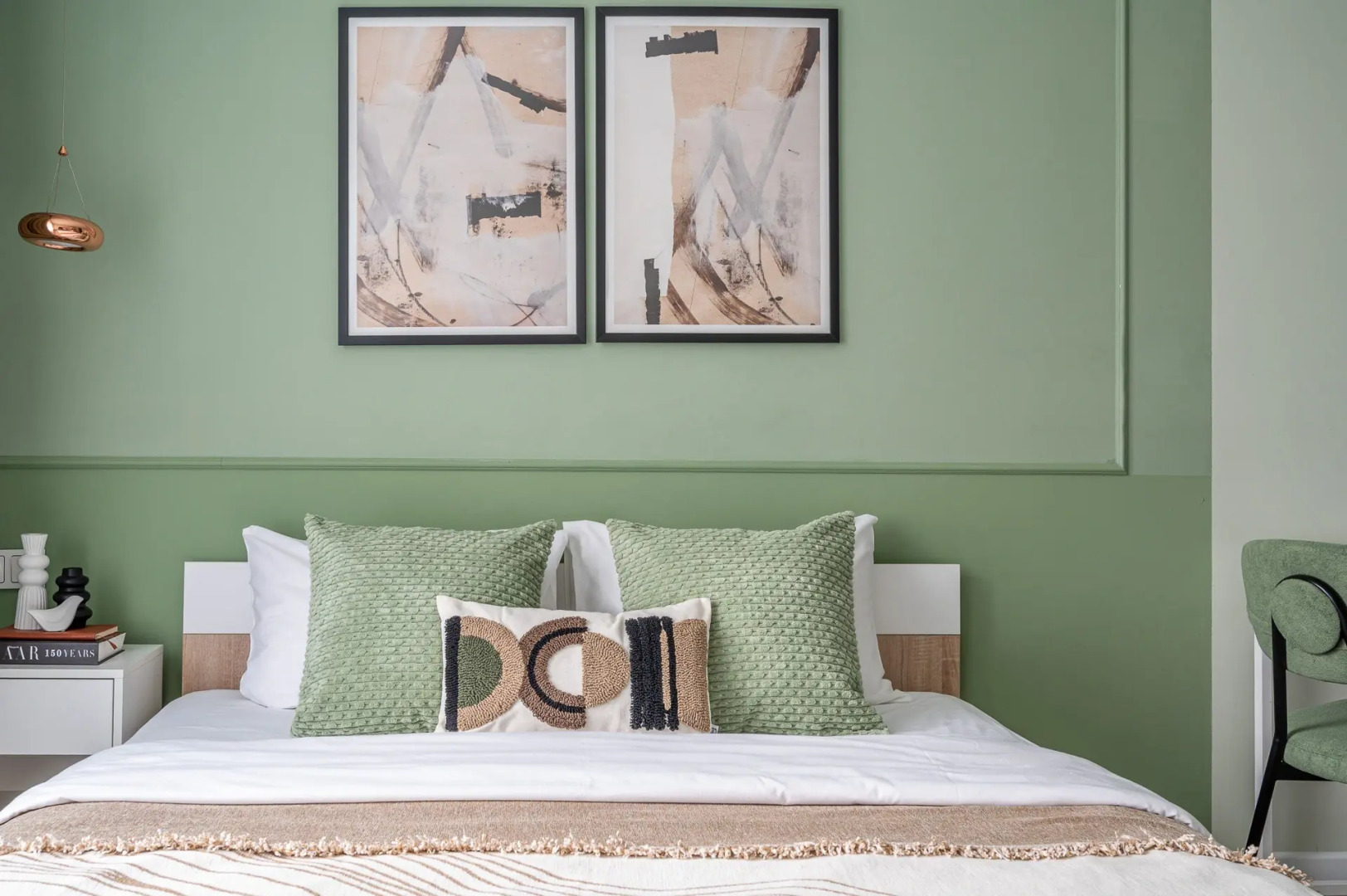 Студия у Метро Космонавтов