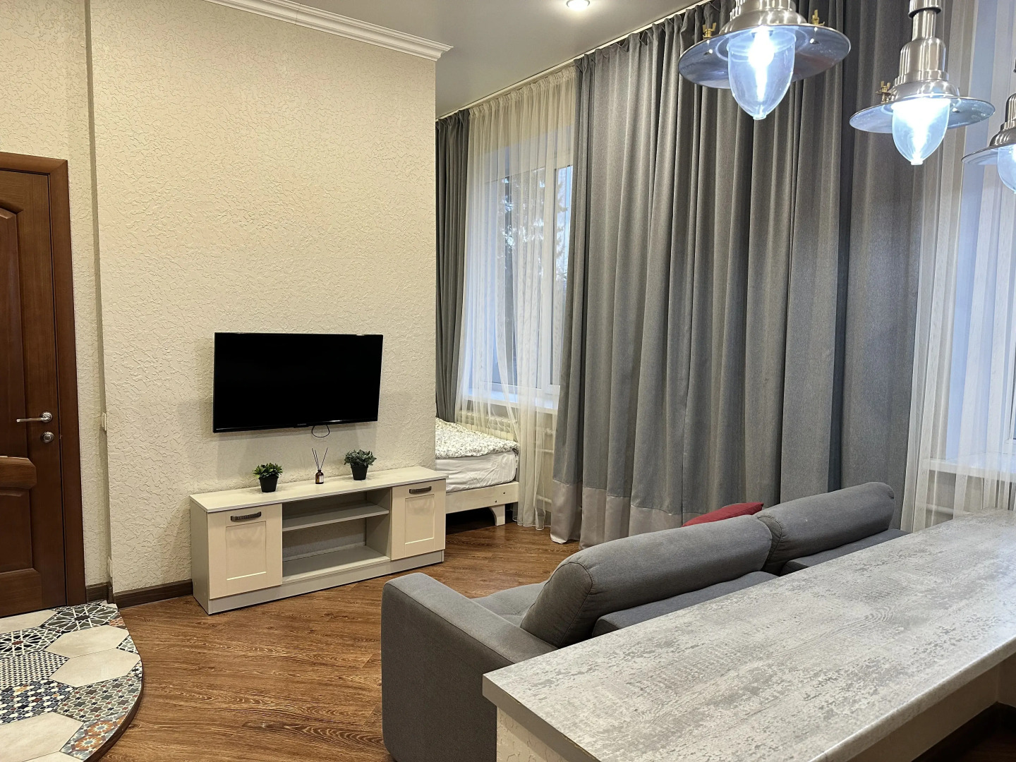 Апартаменты в Сталинском доме в центре