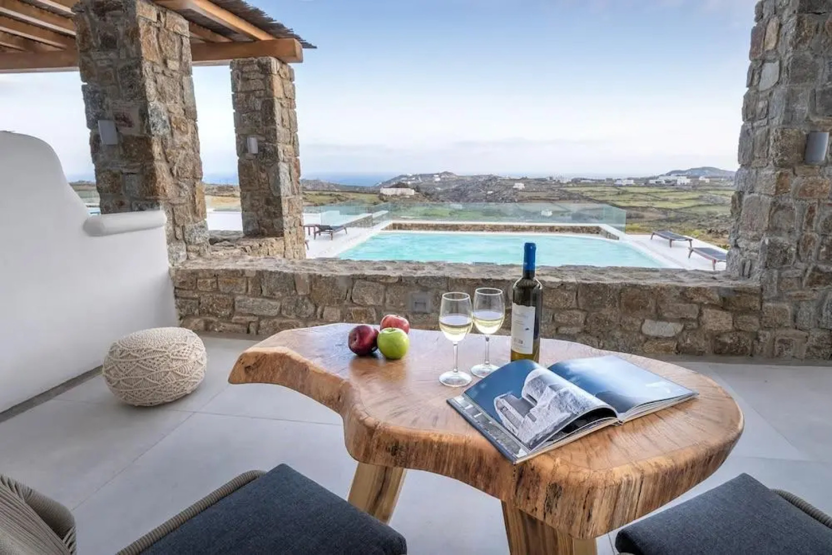 Отель Legendary Suites