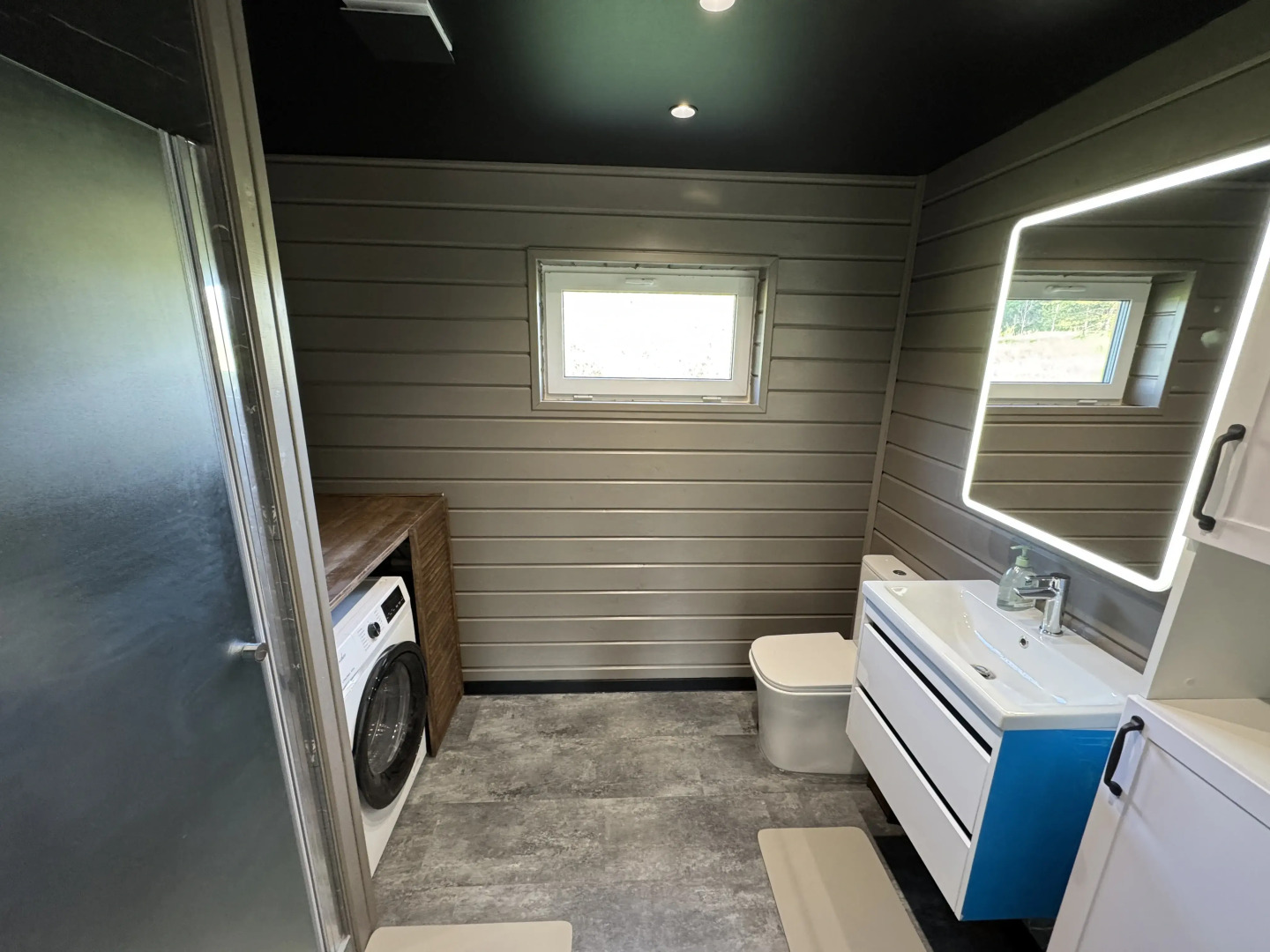 Частный Дом у скалы