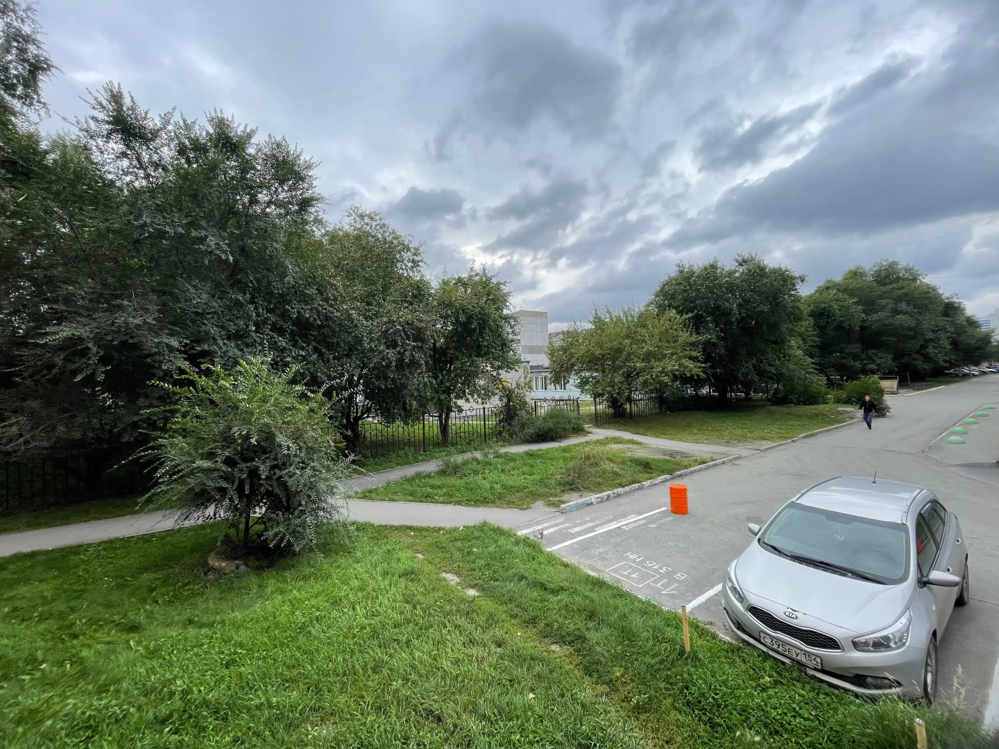 Квартира 4-х комнатная на 10-х у пляжа с озером