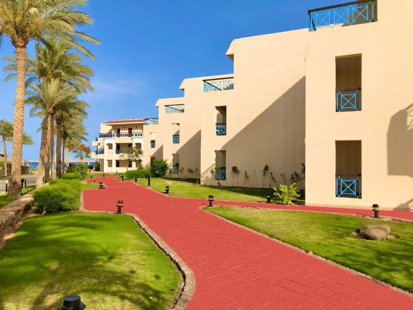 Ivy Cyrene Island Aqua Park Resort