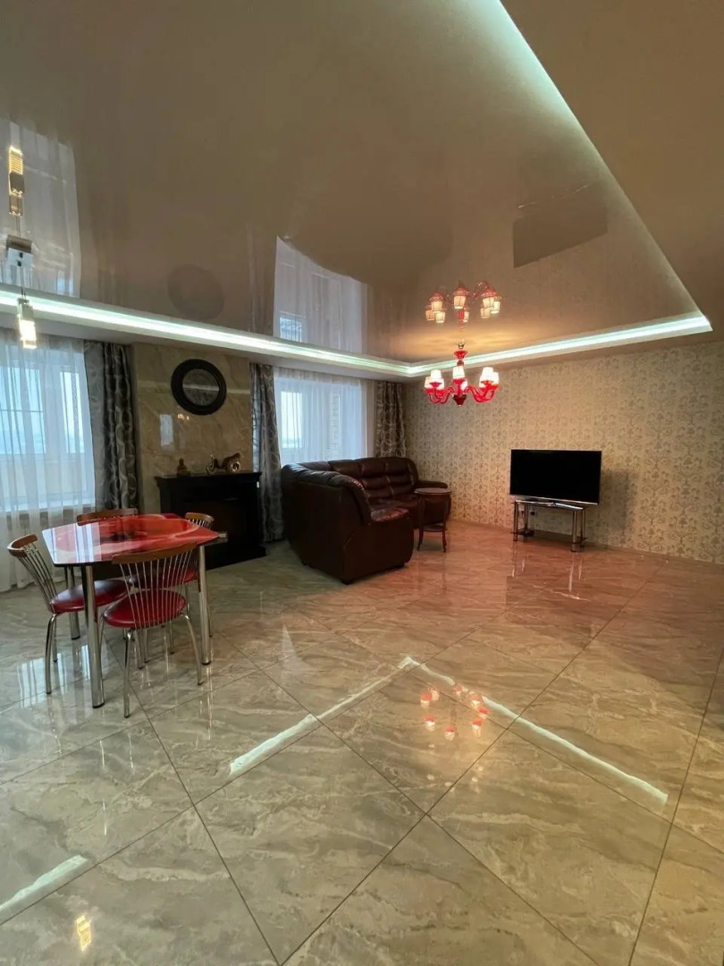 Квартира Толстой Пионерская Red