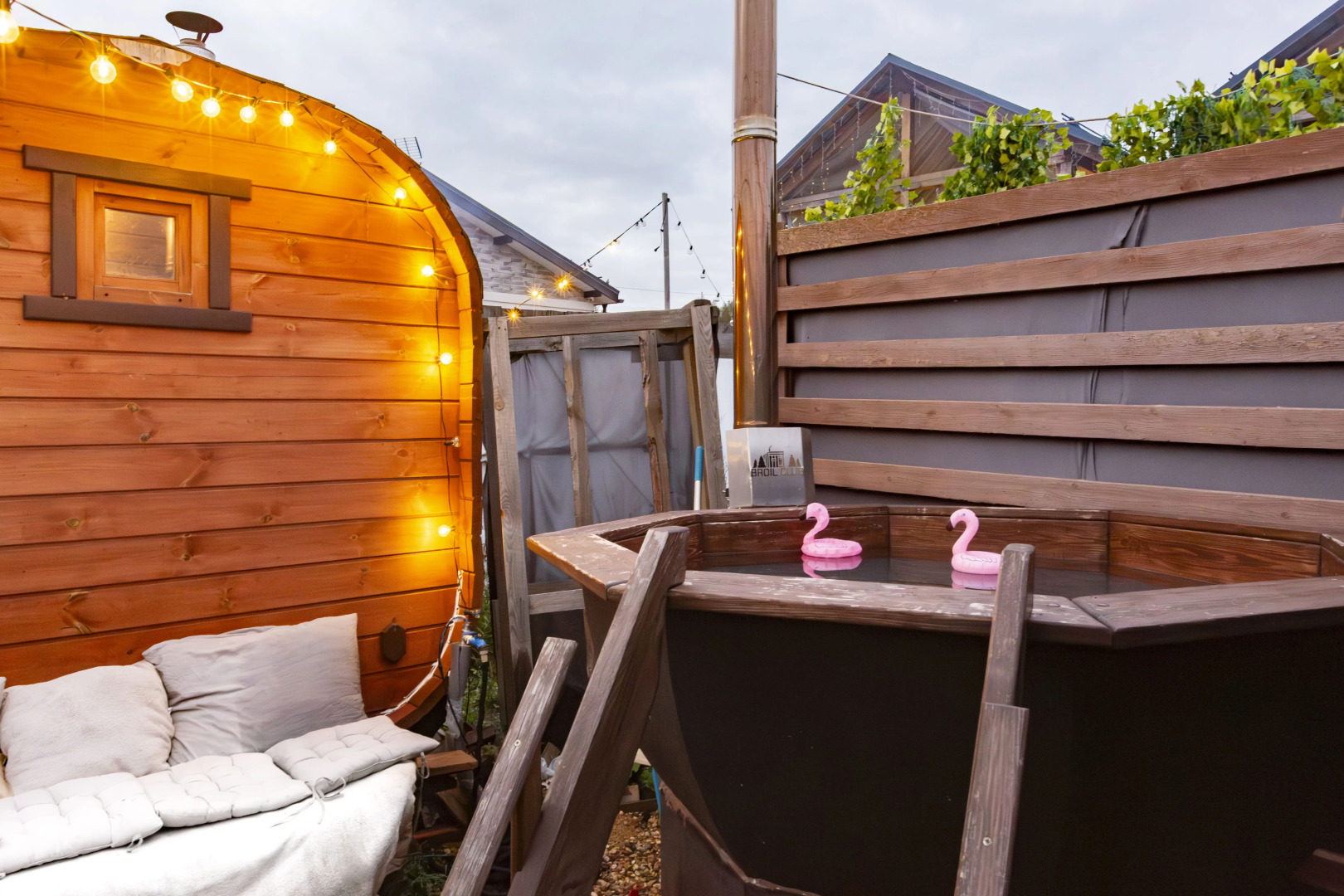 Частный дом Расслабься уже