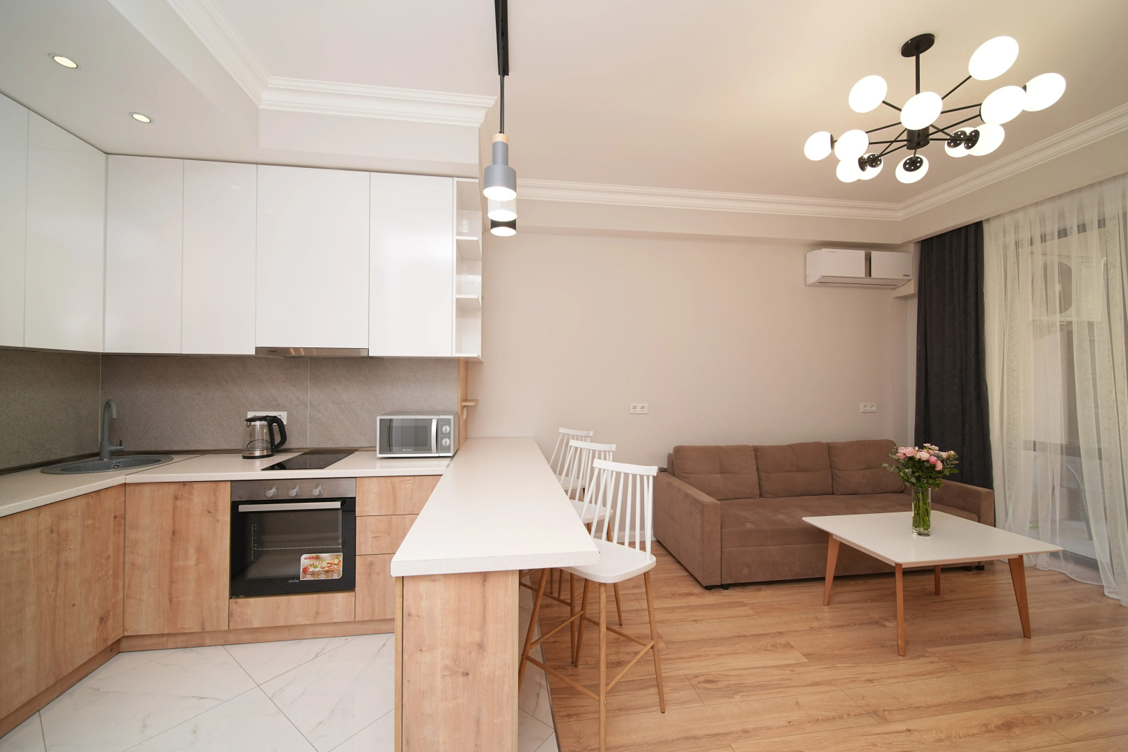 Апартаменты улучшенные с балконом от Sweet Home