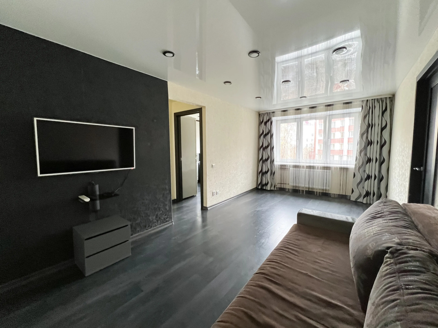 Квартира 2-комнатная на Коминтерна 17