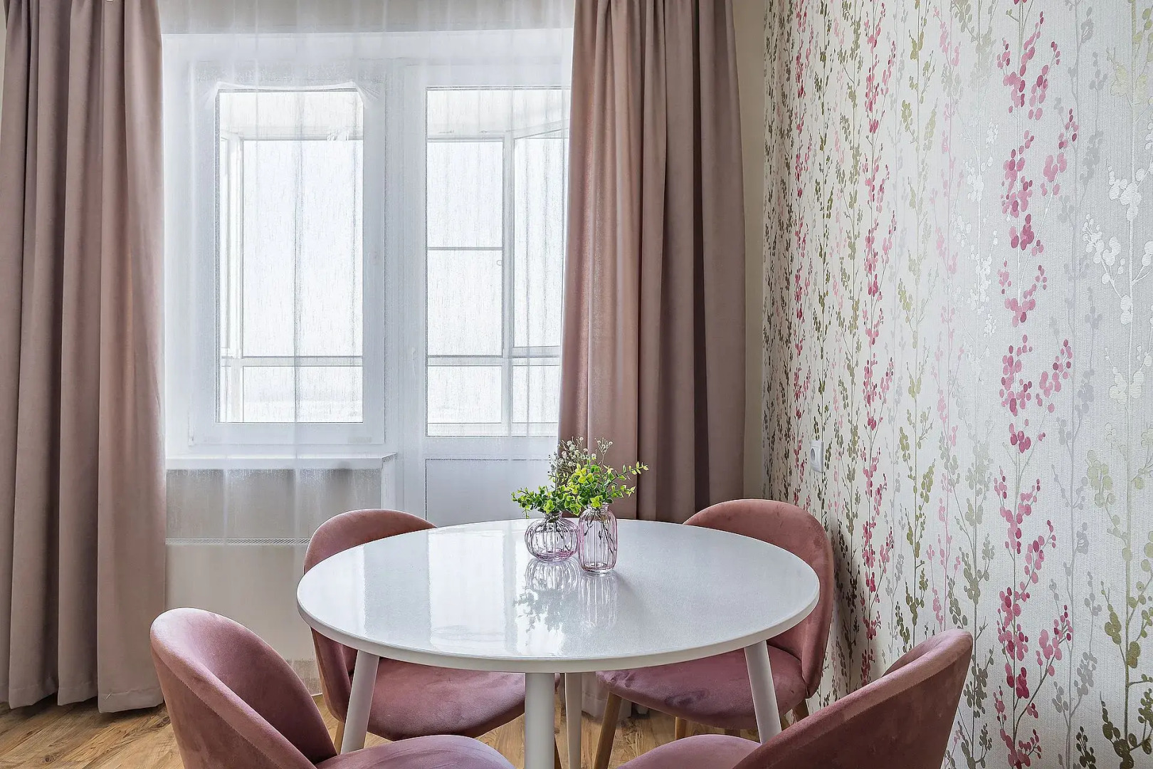 Апартаменты на Карла Маркса 62, с видом на Волгу. м.Стрелка. Сова-Дом