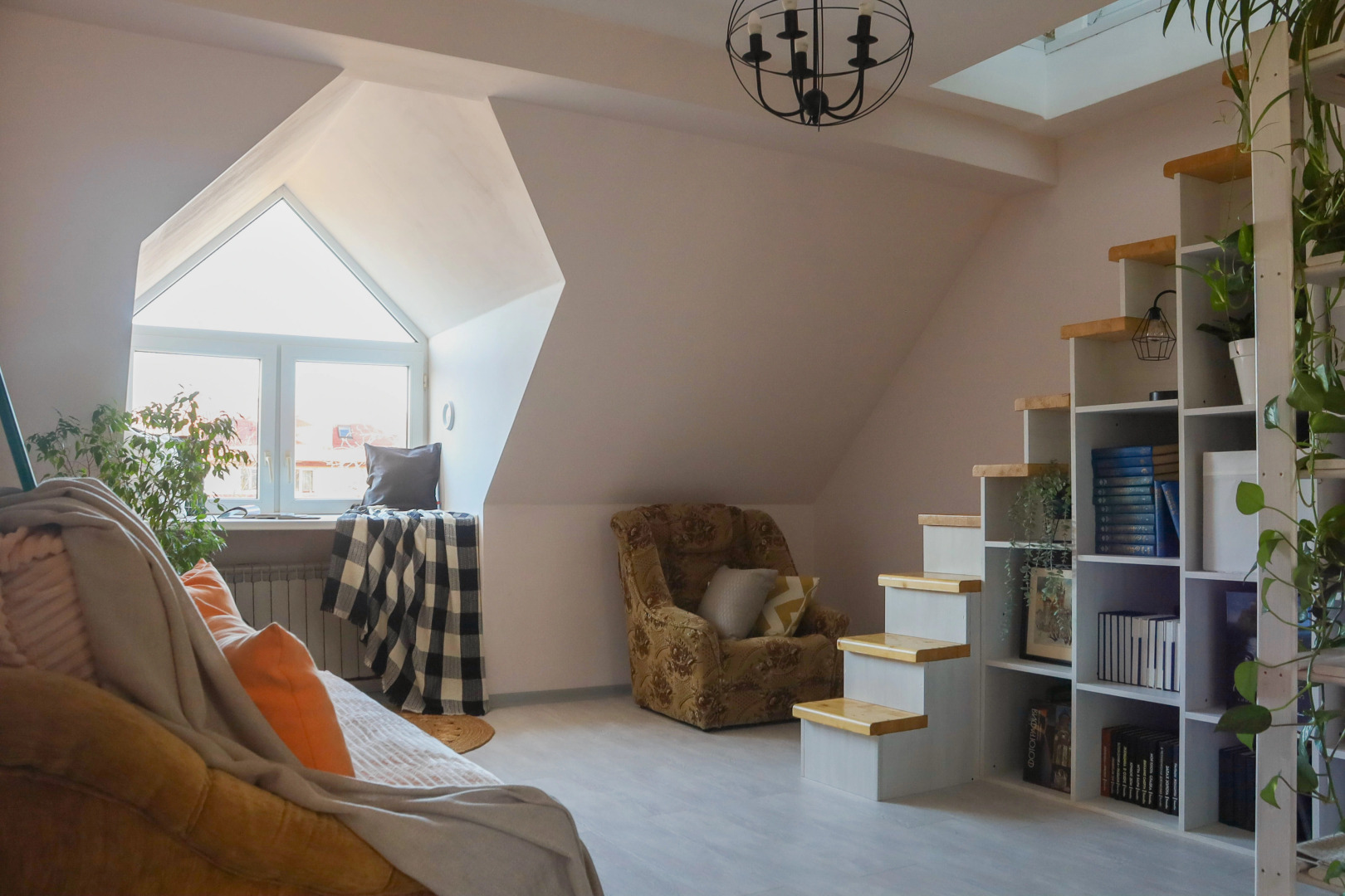 Трехкомнатные апартаменты Pro.apartment мансарда Амалиенау на Пугачева