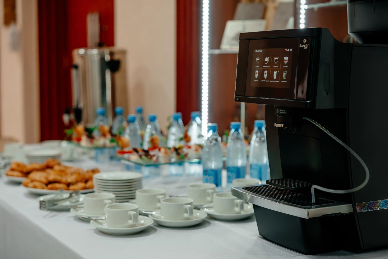 Отель Cronwell Park Ника