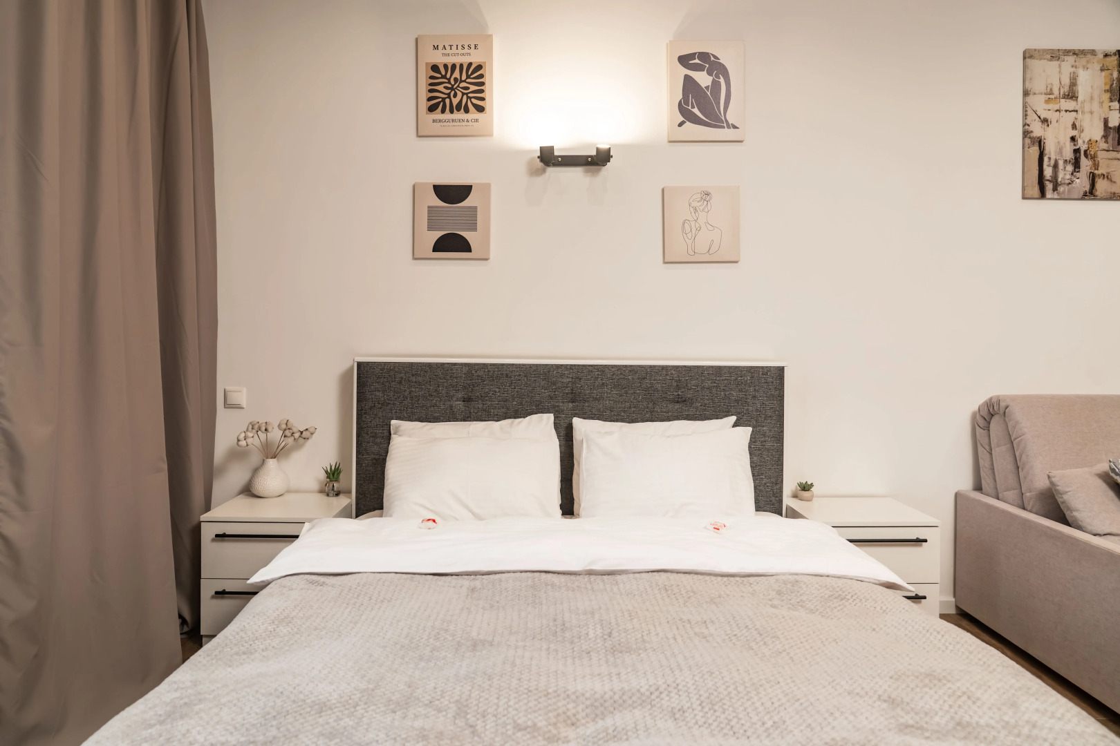 Апартаменты SKY INN Color Grey