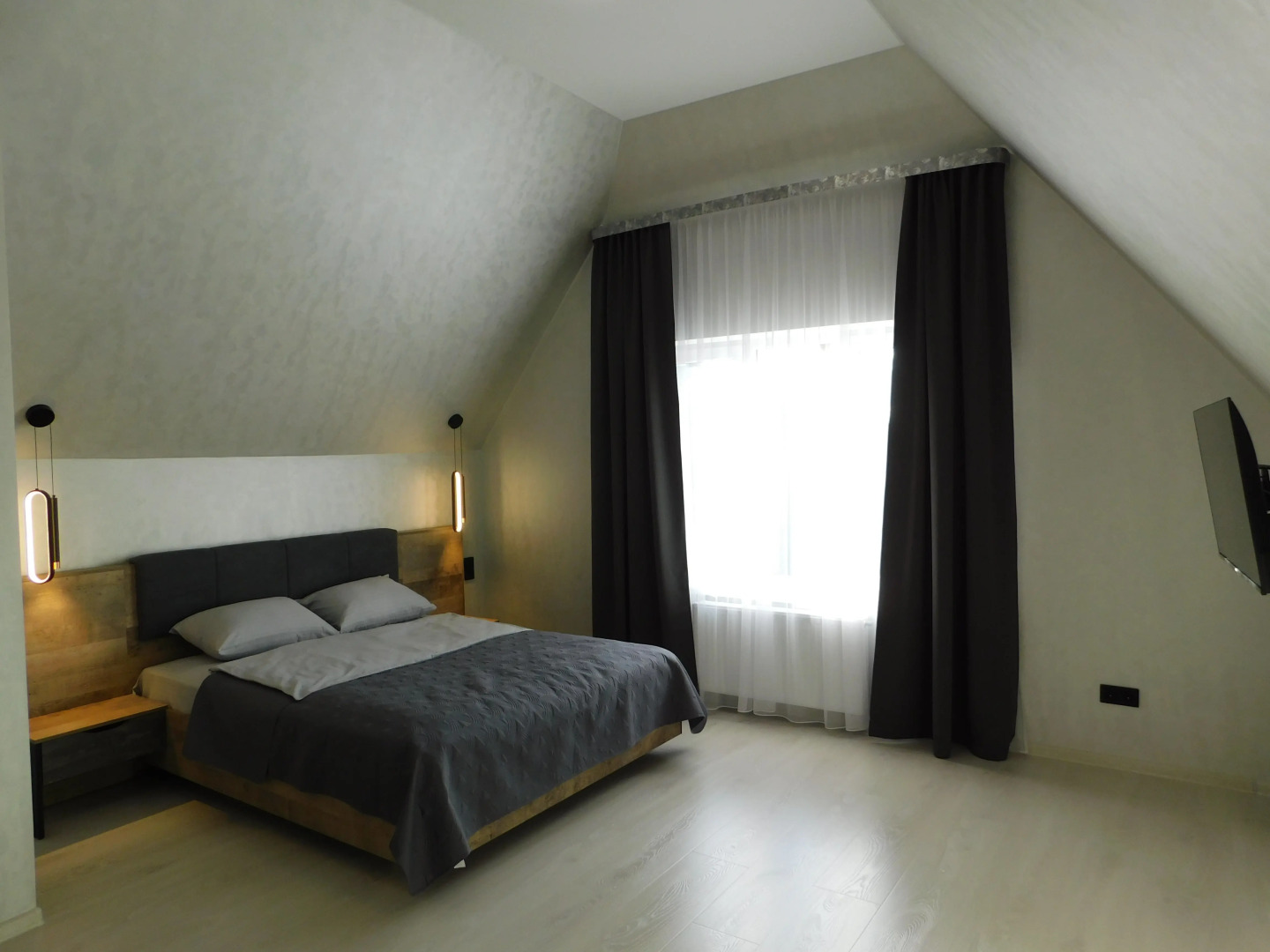 Частный Дом Двух Этажный Дом в Тихом Районе