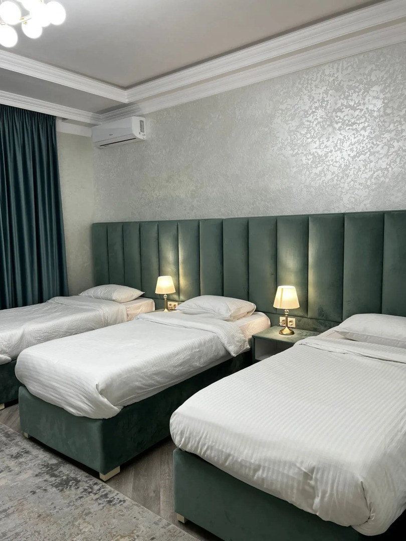 Отель Глория