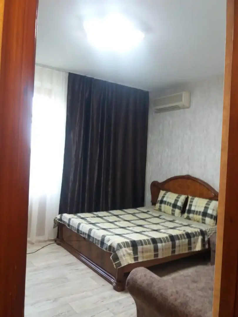 Апартаменты 3 комнатная квартира на аллее героев 2