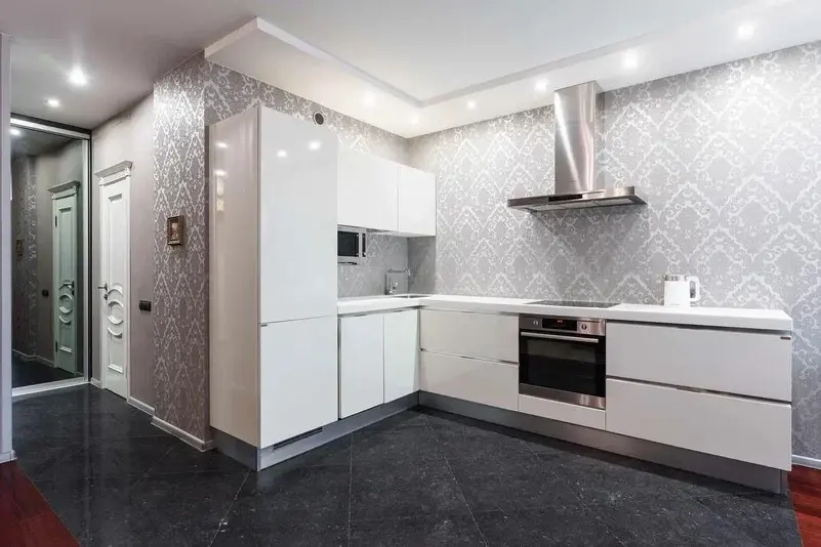 Квартира в ЖК Каскад на Скрыганова 4А
