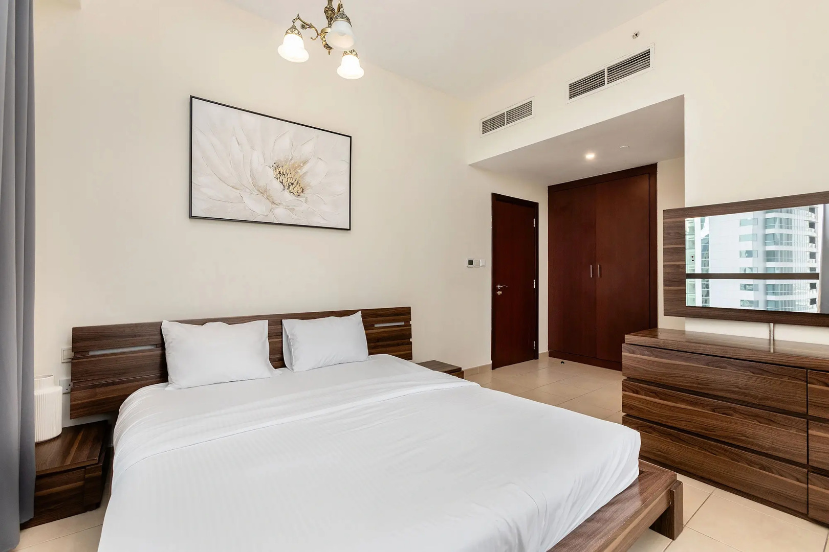 Апартаменты Excellent 1bdr at Bahar 6