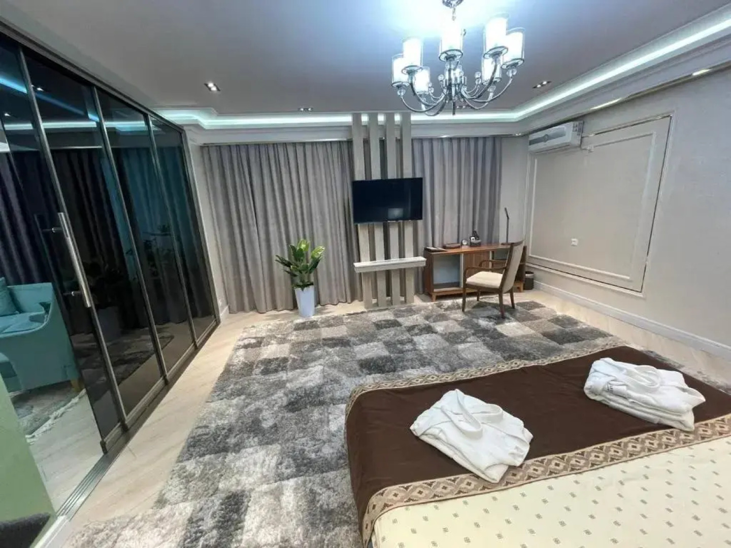 Отель Zarafshon Grand