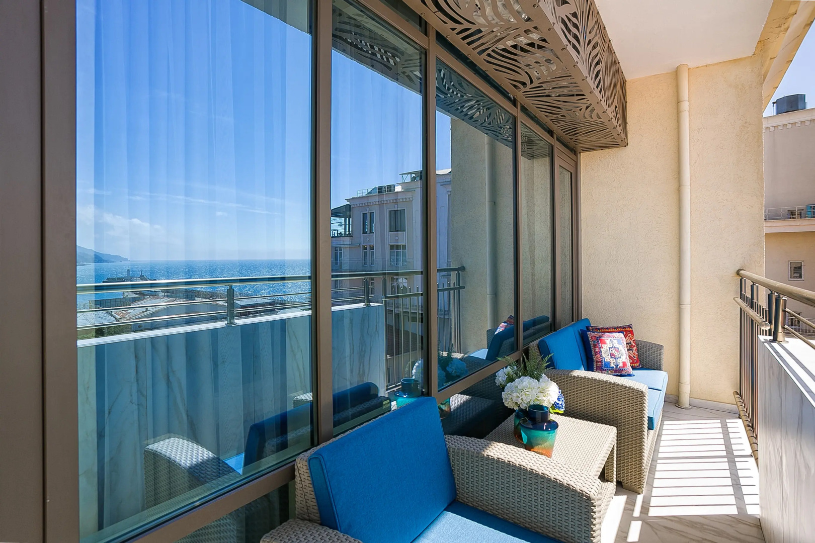 Апартаменты Yalta Plaza