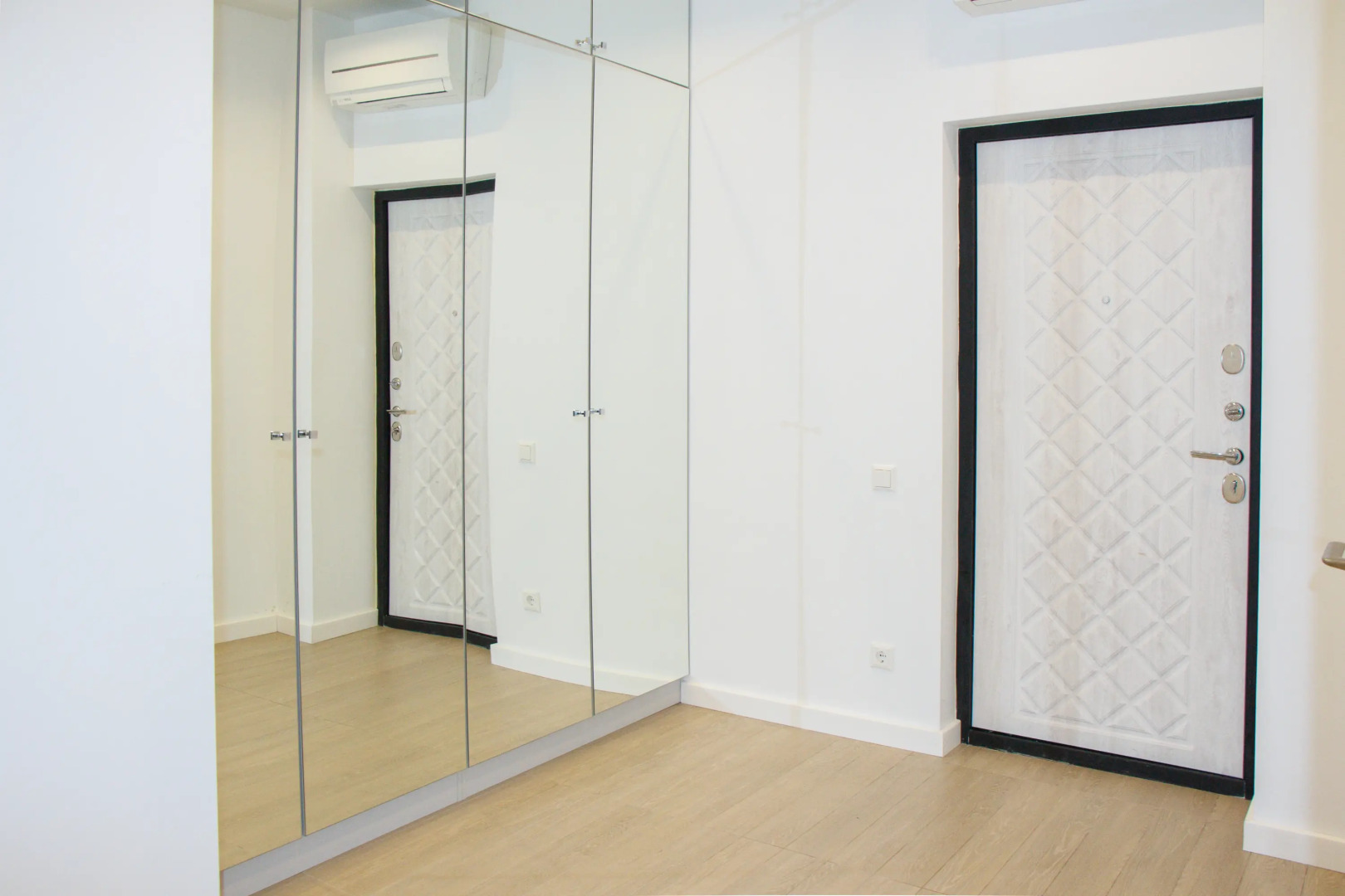 Апартаменты RED APARTMENTS Арт Лайт Сити апартамент Дали