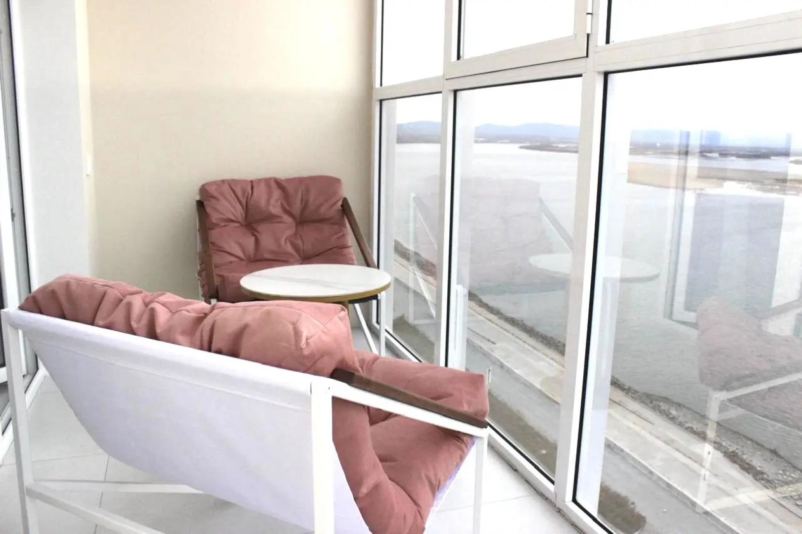 Шикарная Квартира с Видом на Реку и Город