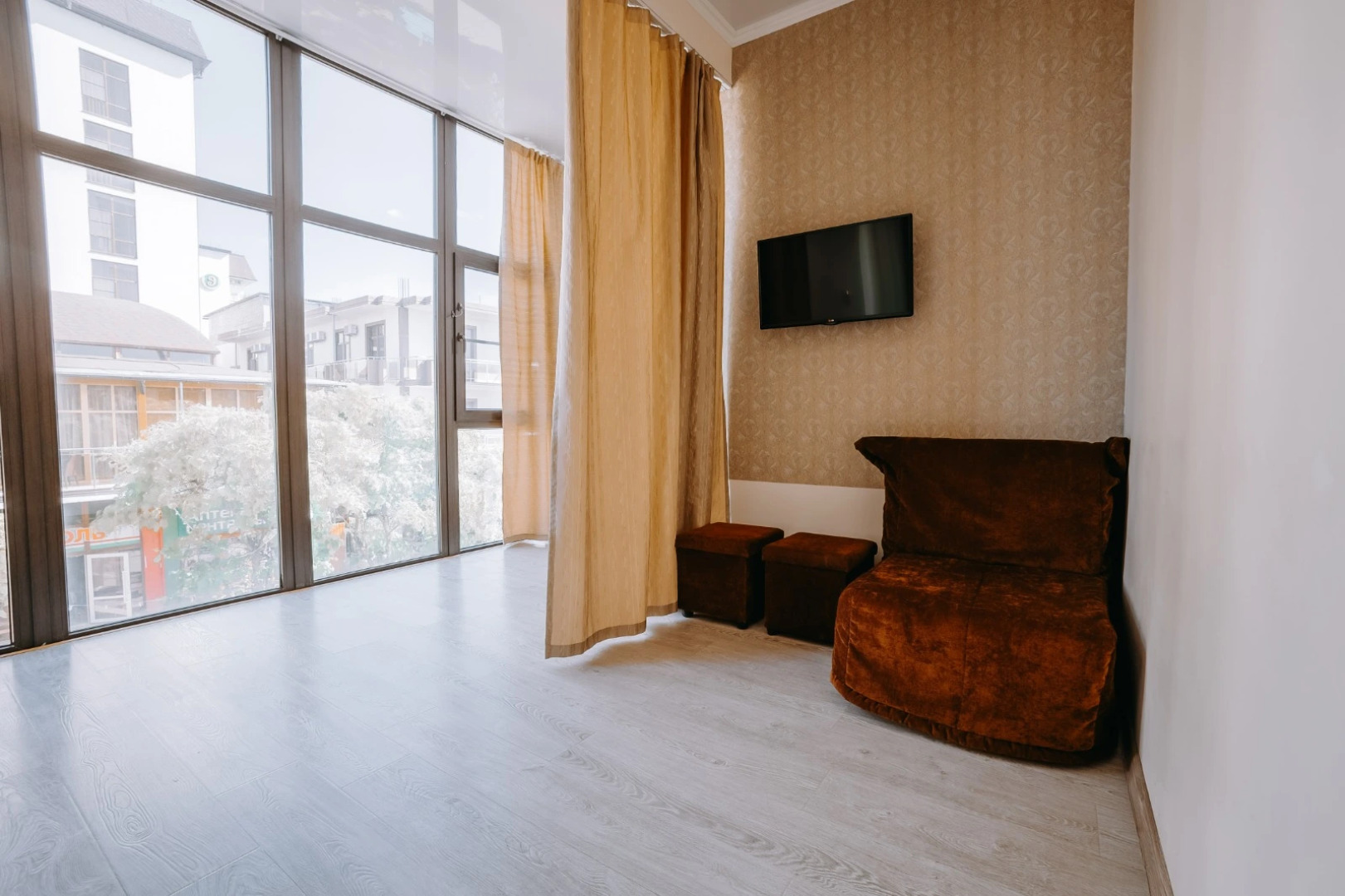 Отель Горгиппия