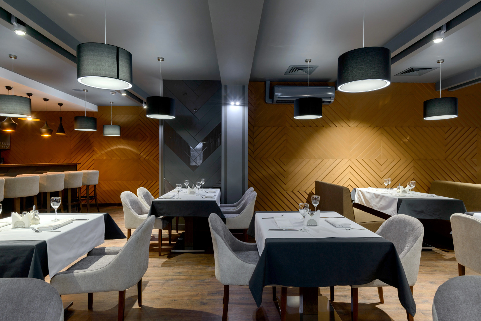 Отель PARK WOOD HOTEL