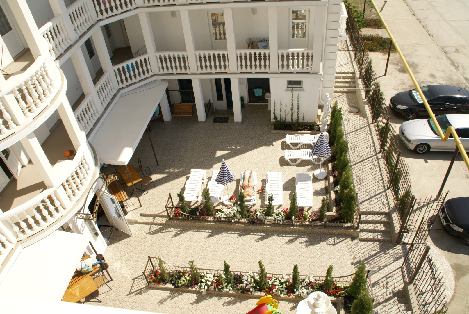 Belye Parusa Guest House