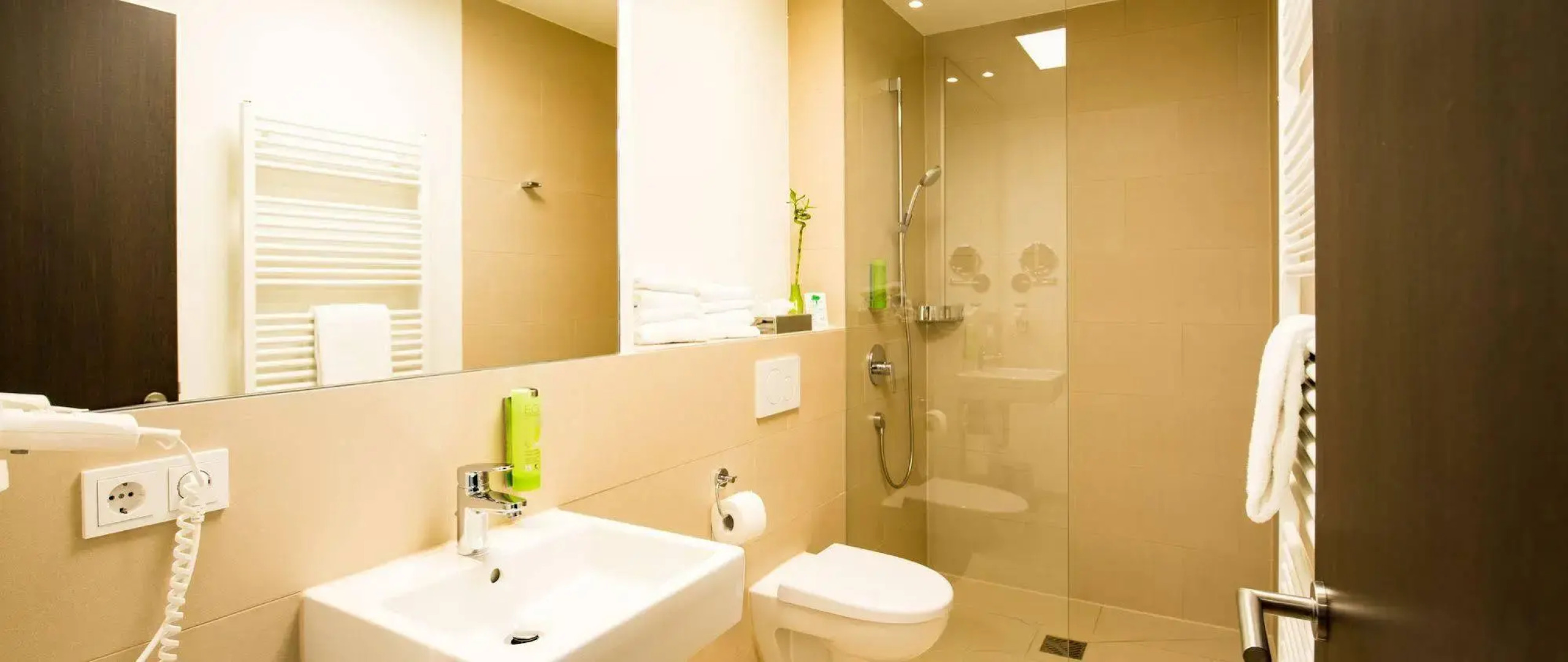 Отель SevenDays BoardingHouse