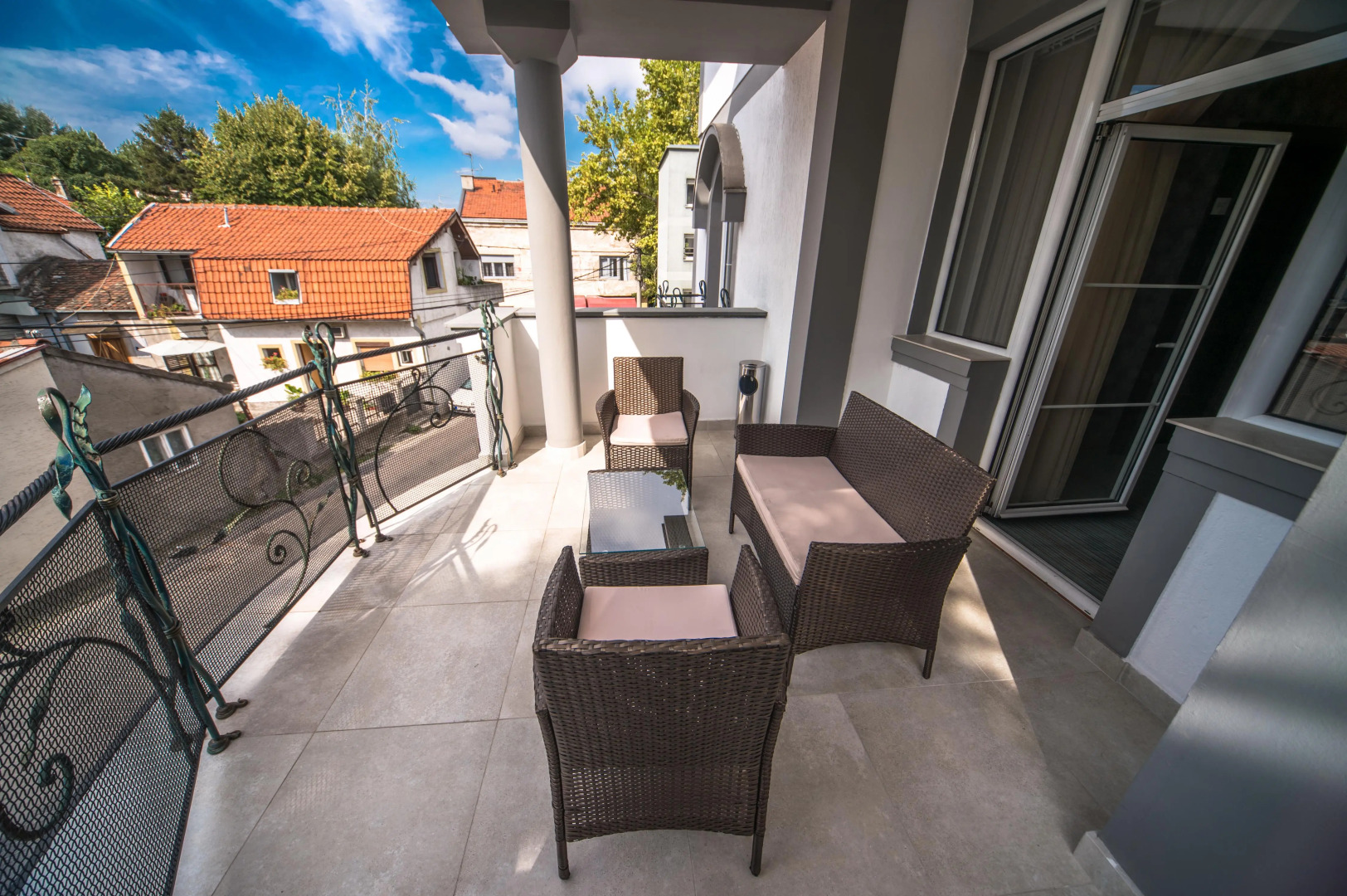 Отель Mint Garni