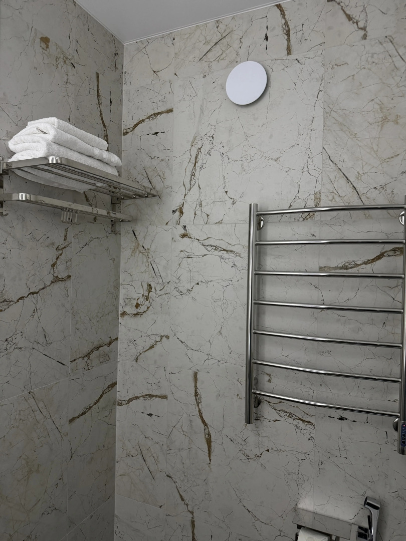 Квартира Стильная у метро Akadem