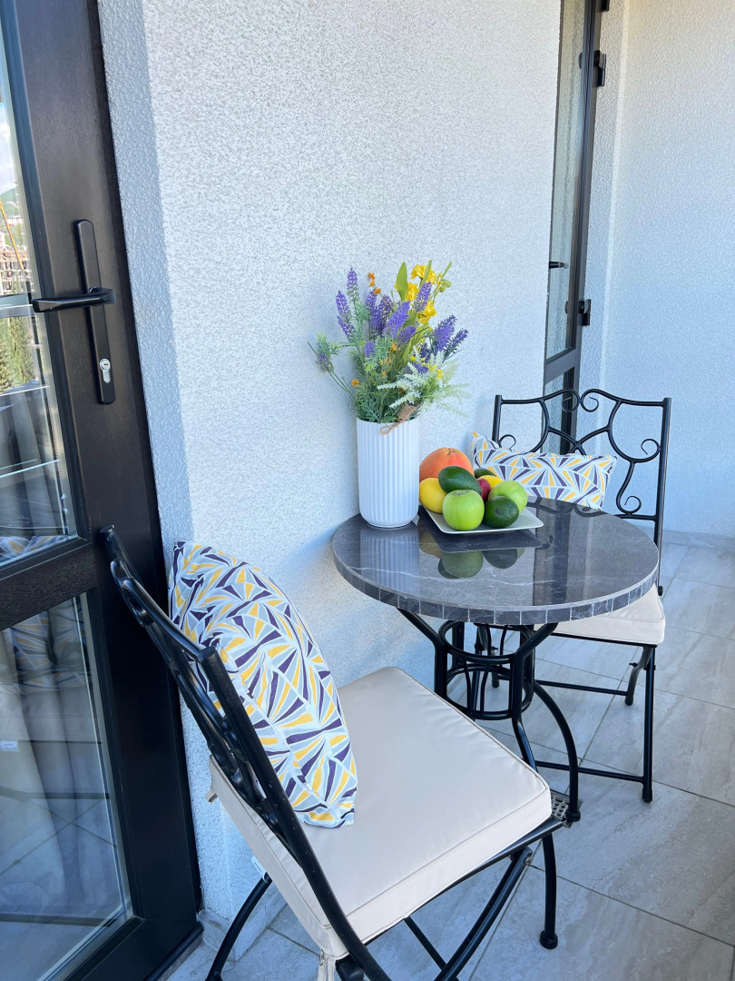 Квартира в  доме с бассейном рядом с морем