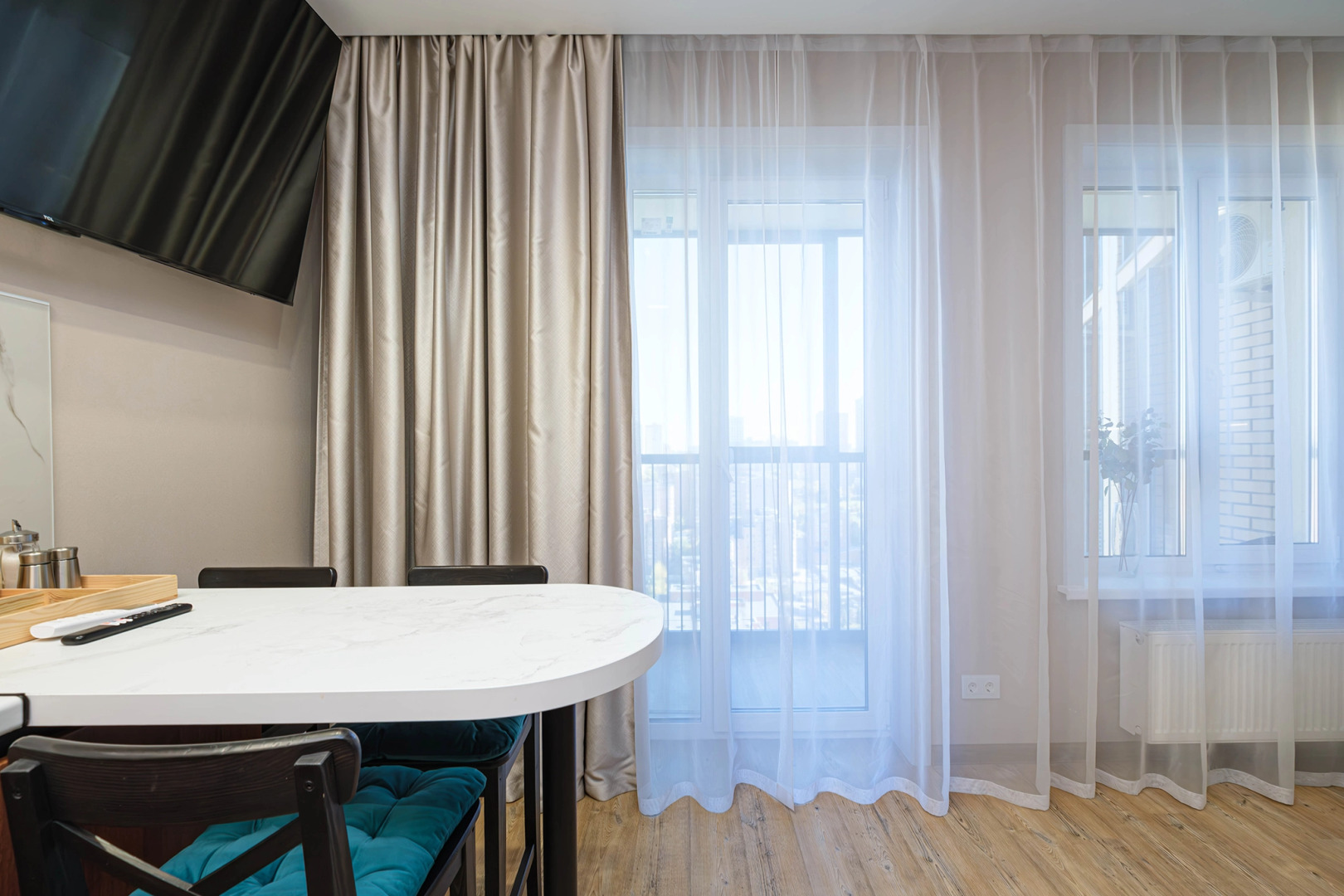 Квартира Новая студия в 5 минутах от ТРЦ Аура