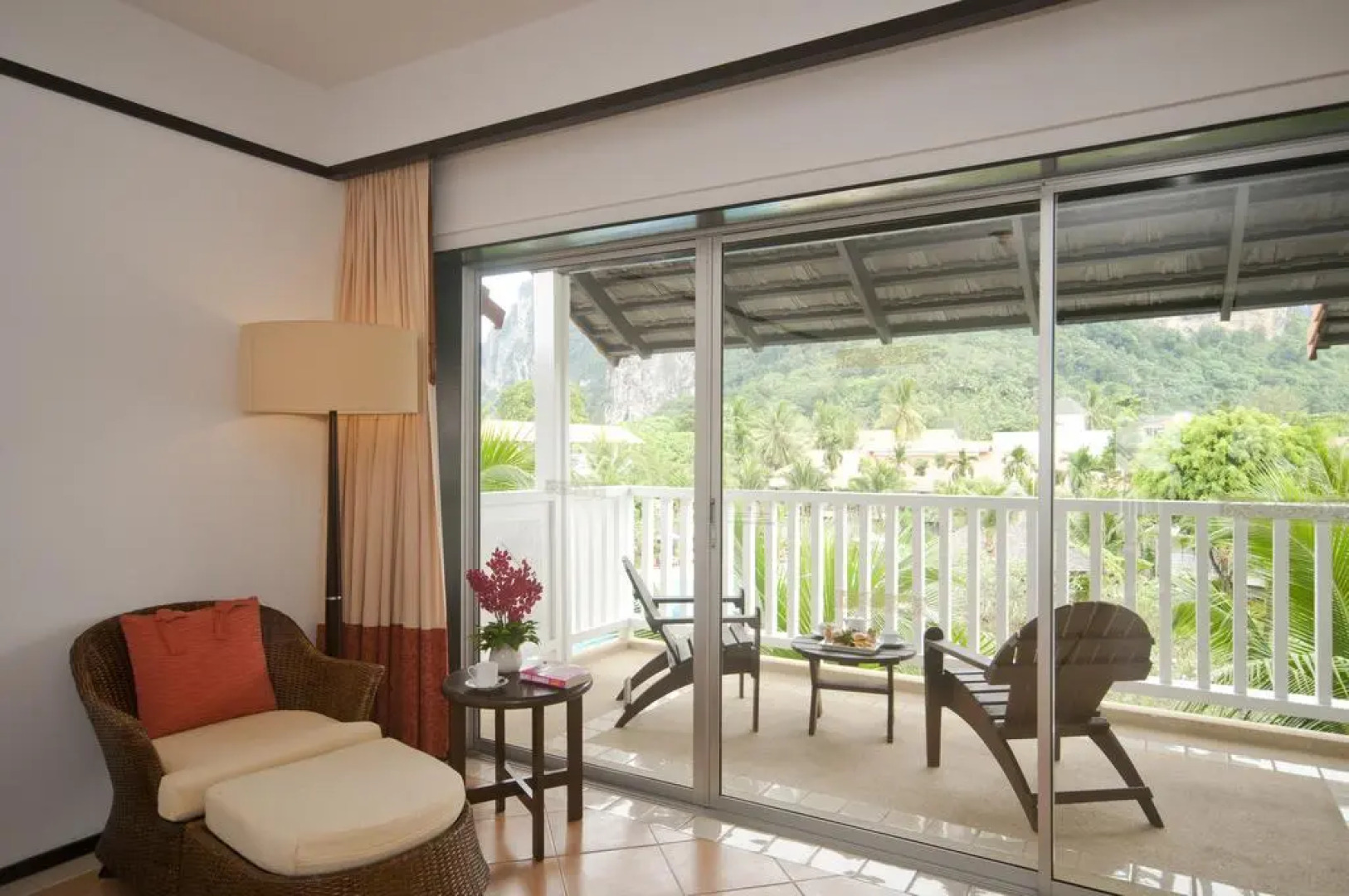 Курортный отель Aonang Villa Resort