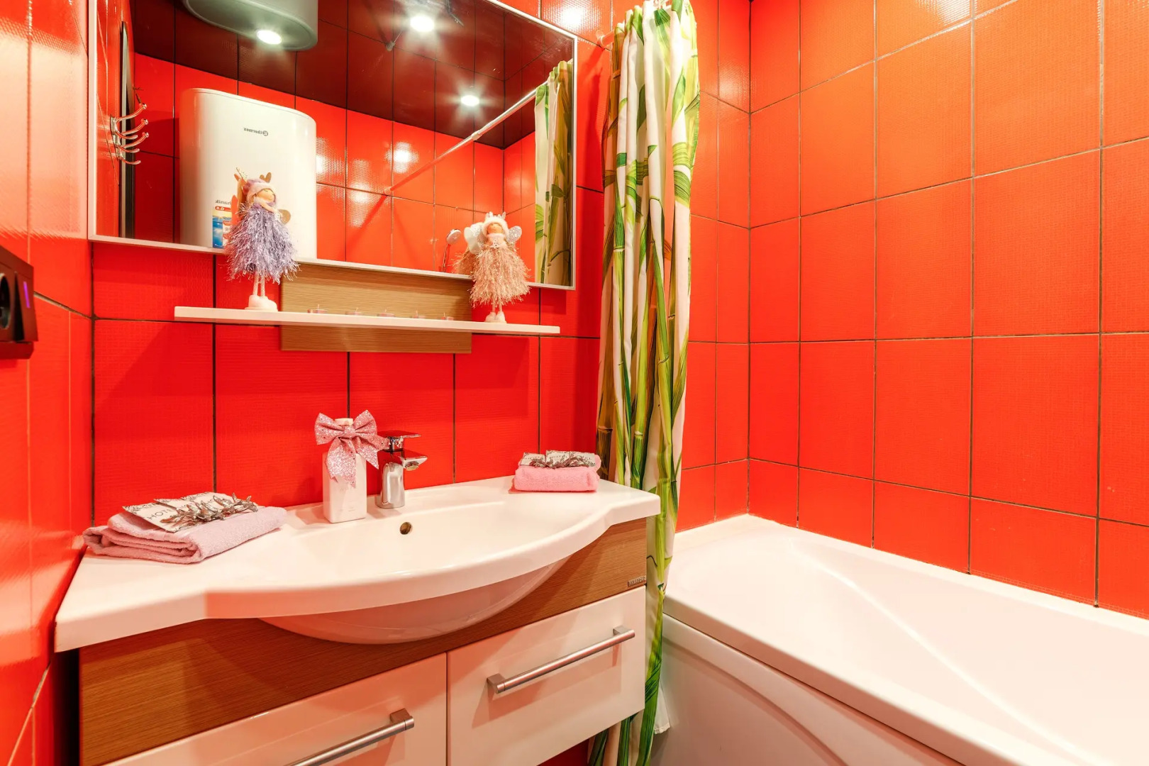 Квартира PrezentHaus на Чичканова 70б