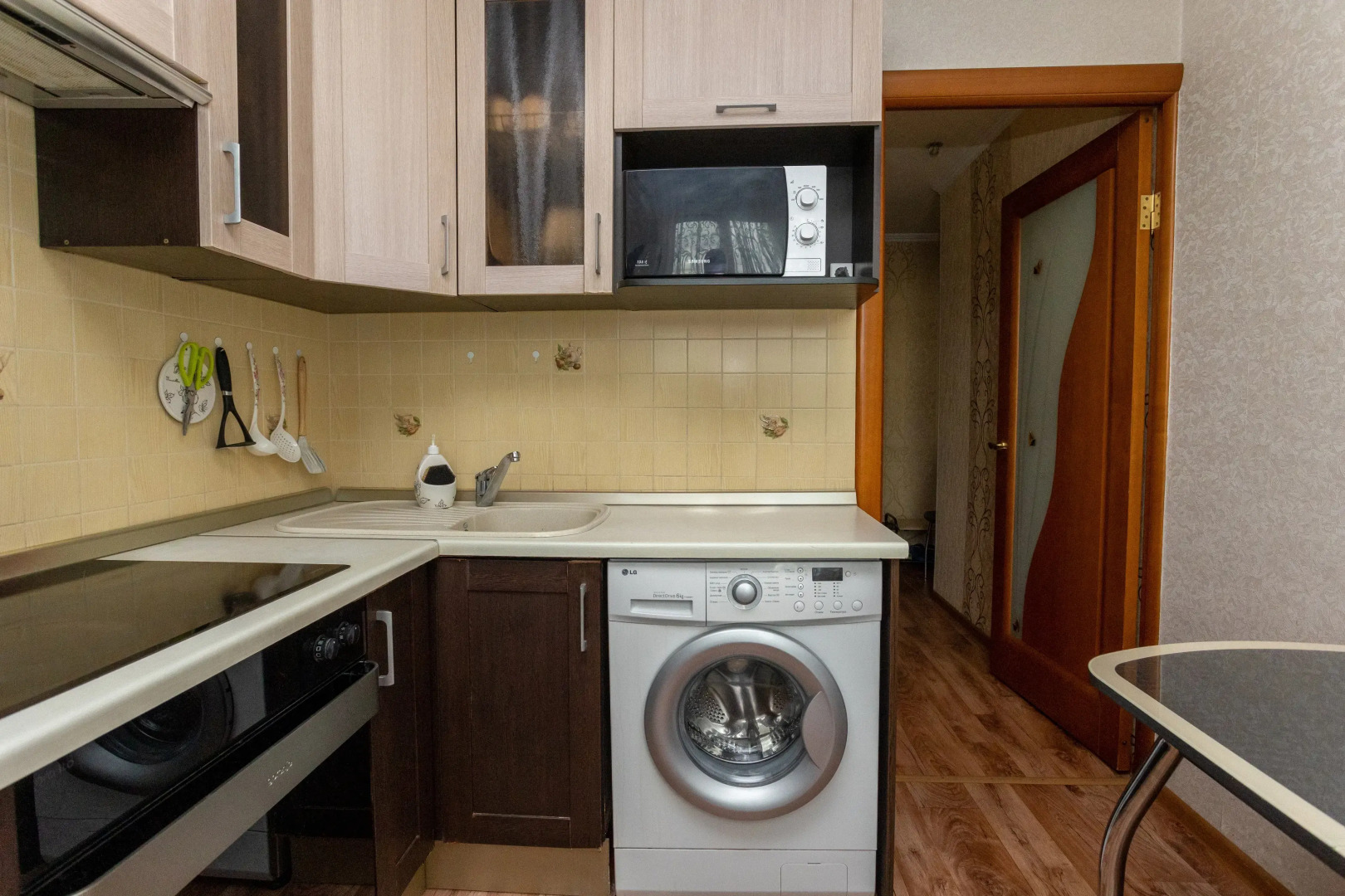 Квартира Уютная Трёхкомнатная