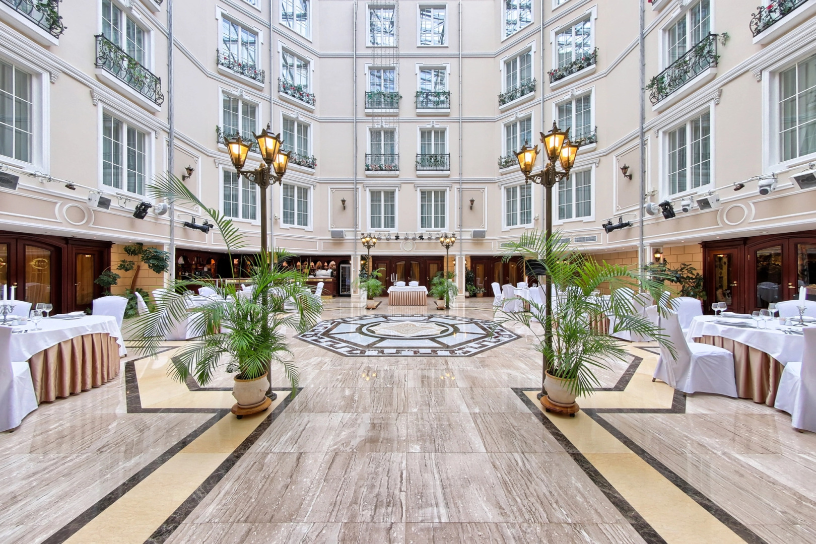 Отель Гранд Отель Эмеральд