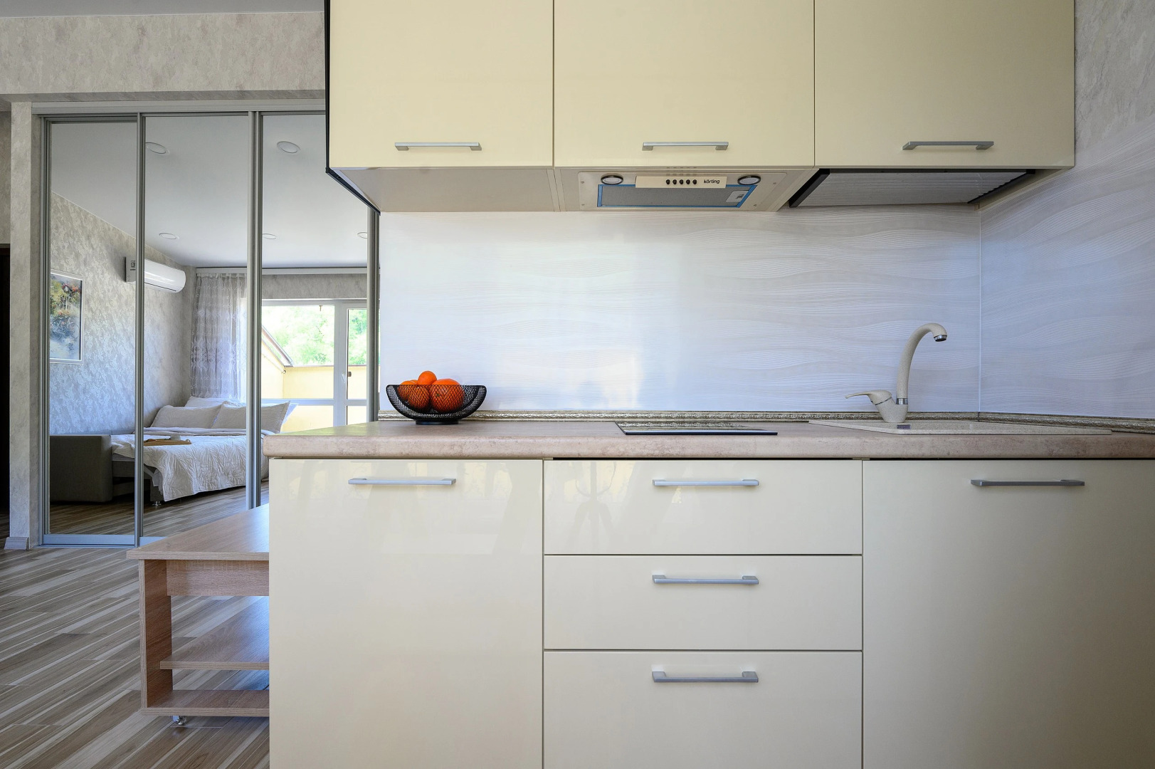 Студия с террасой и видом на горы. Кватро 150