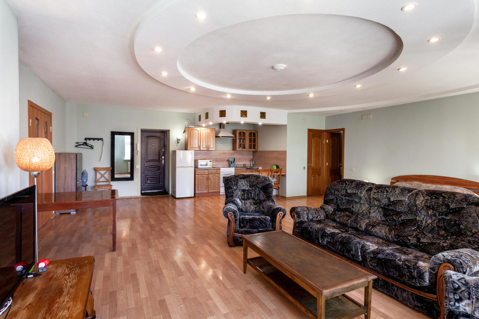 Квартира 4-х Местная Студия 50 кв.м. на Садовой